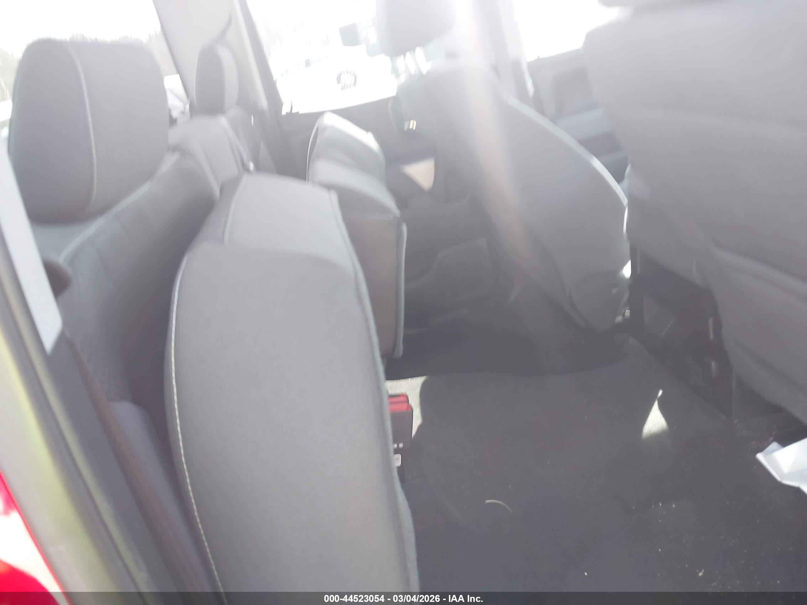CHEVROLET SILVERADO image 8