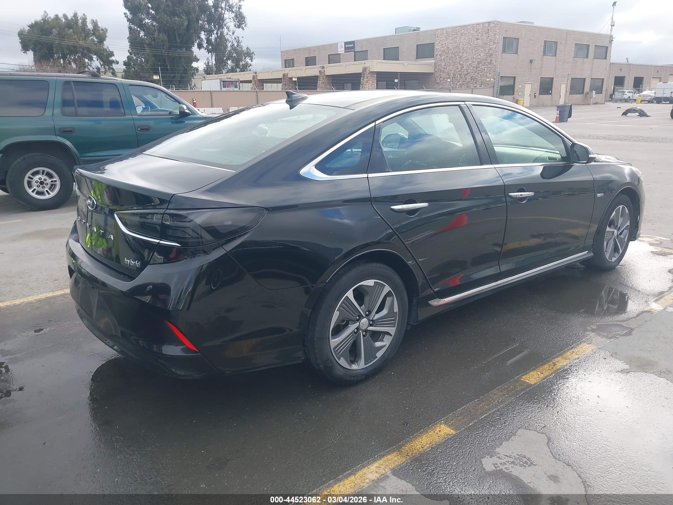 HYUNDAI SONATA image 4