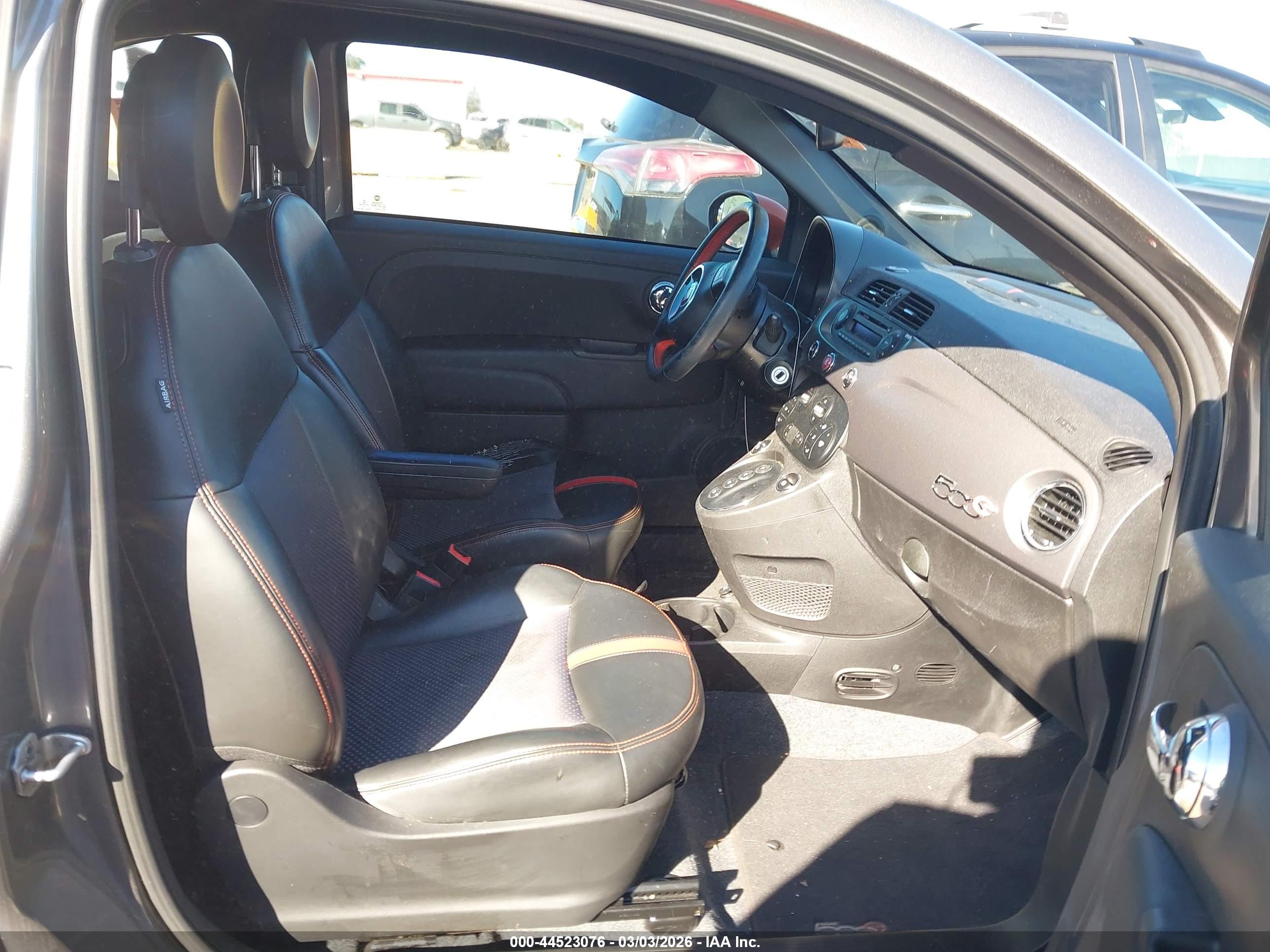 FIAT 500E image 5