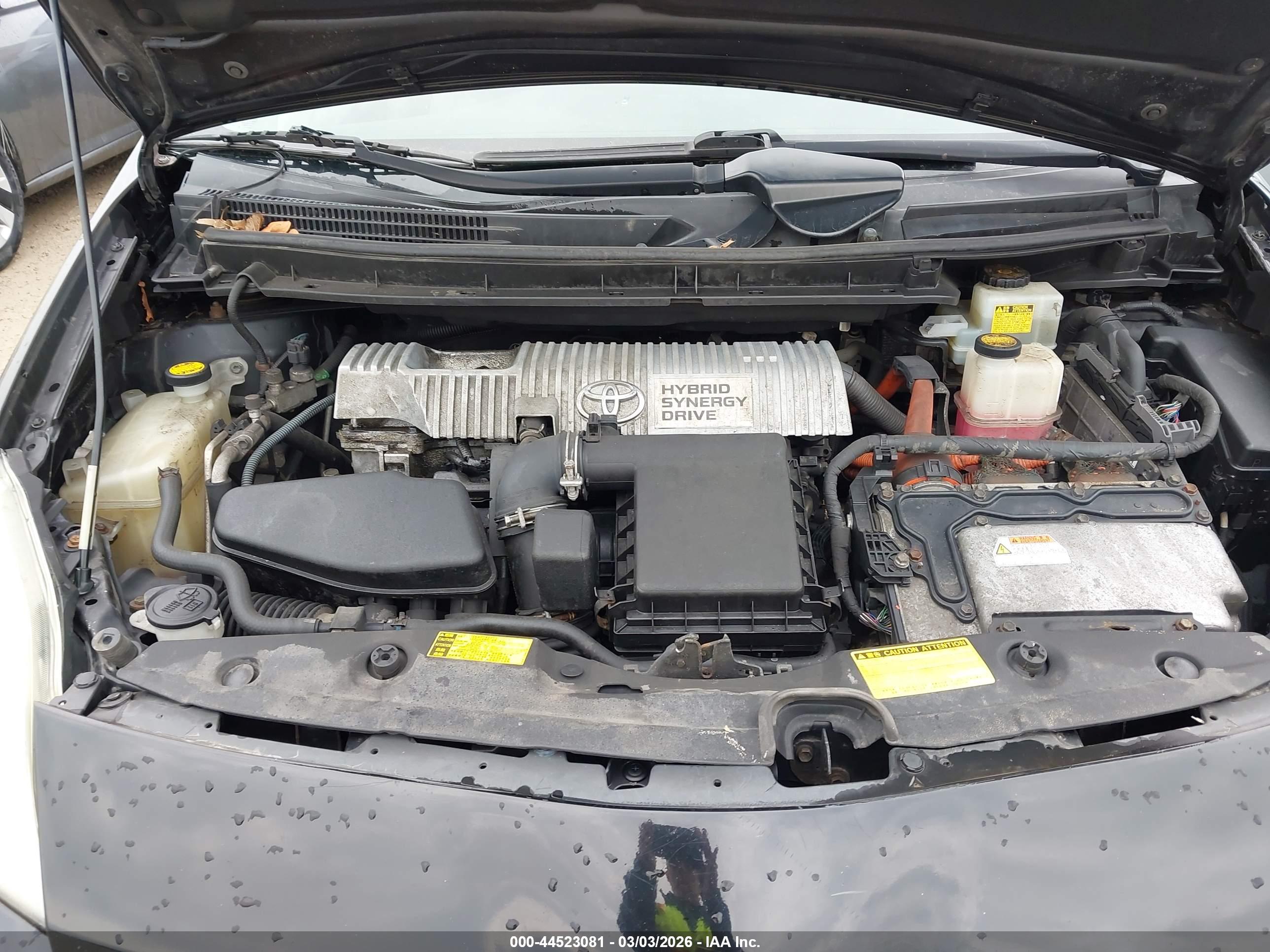 TOYOTA PRIUS image 10