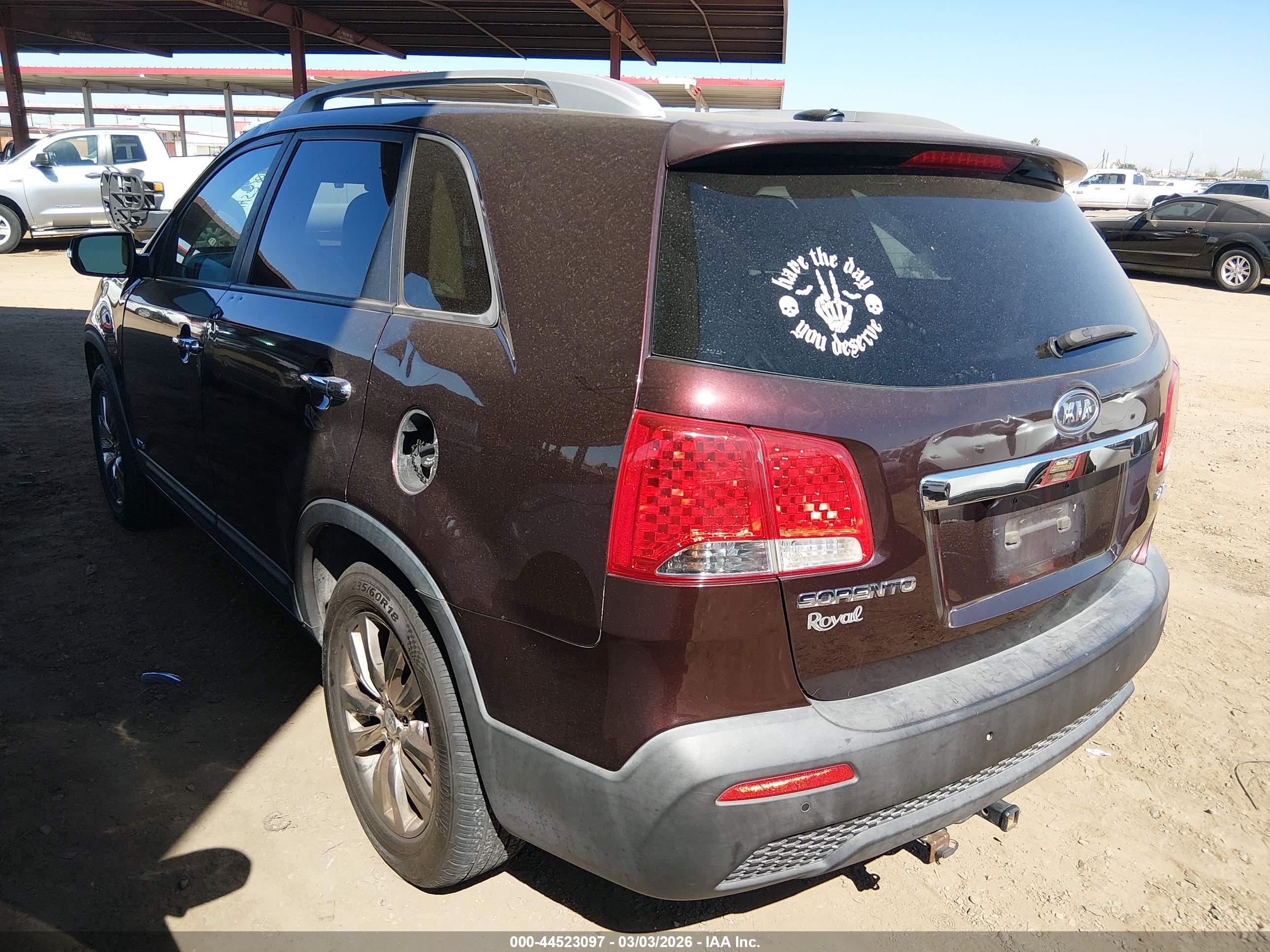 KIA SORENTO image 3