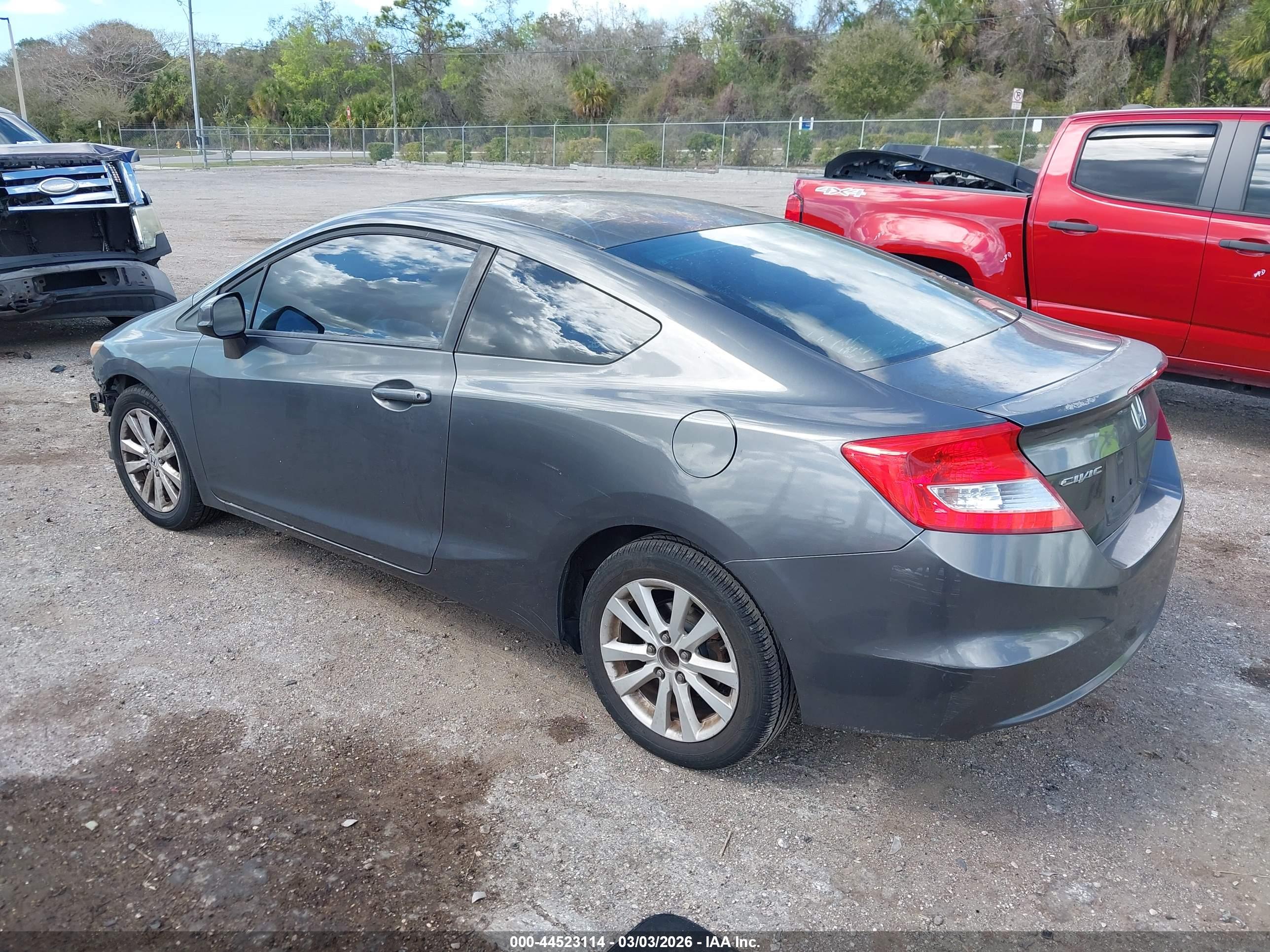 HONDA CIVIC image 3