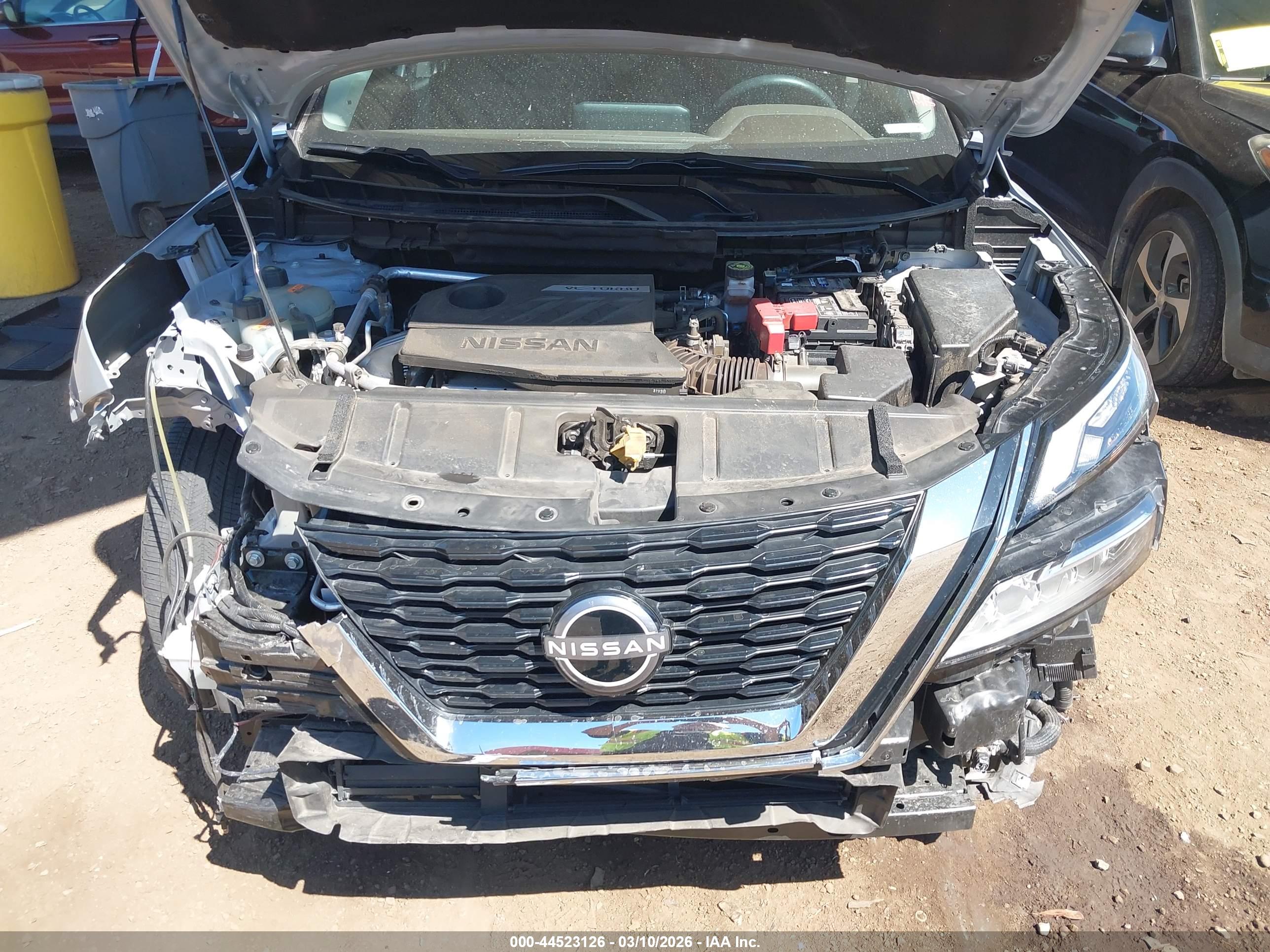 NISSAN ROGUE image 10