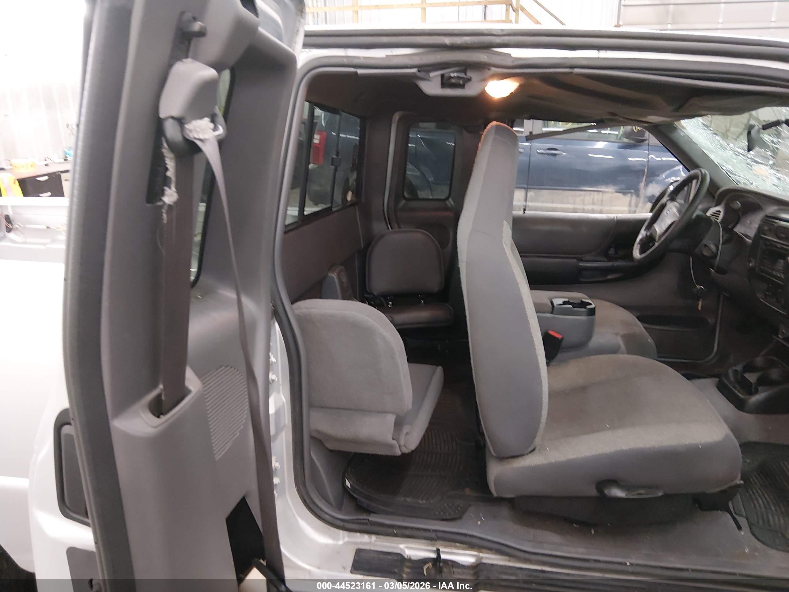 FORD RANGER image 8