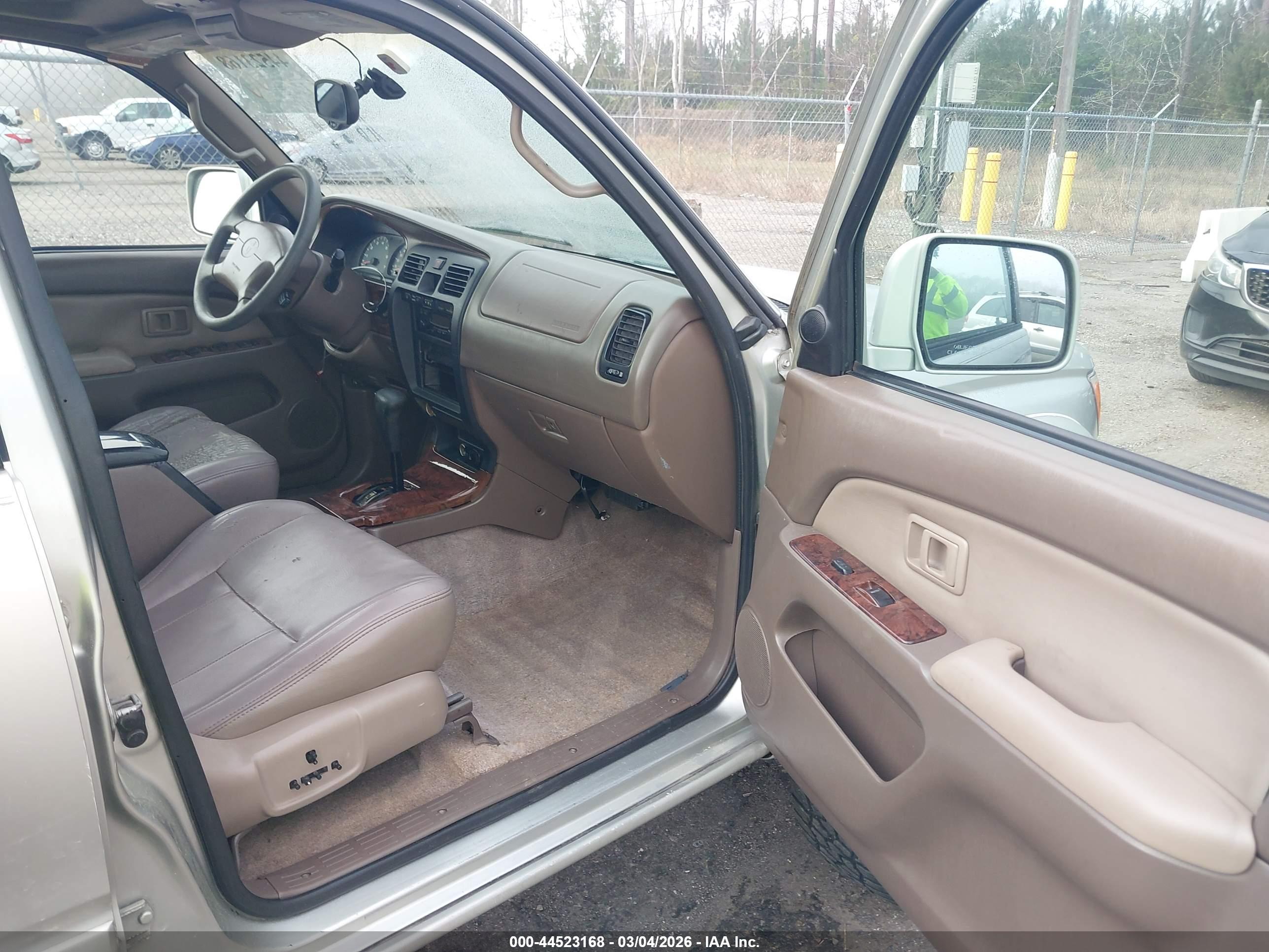 TOYOTA 4RUNNER image 5