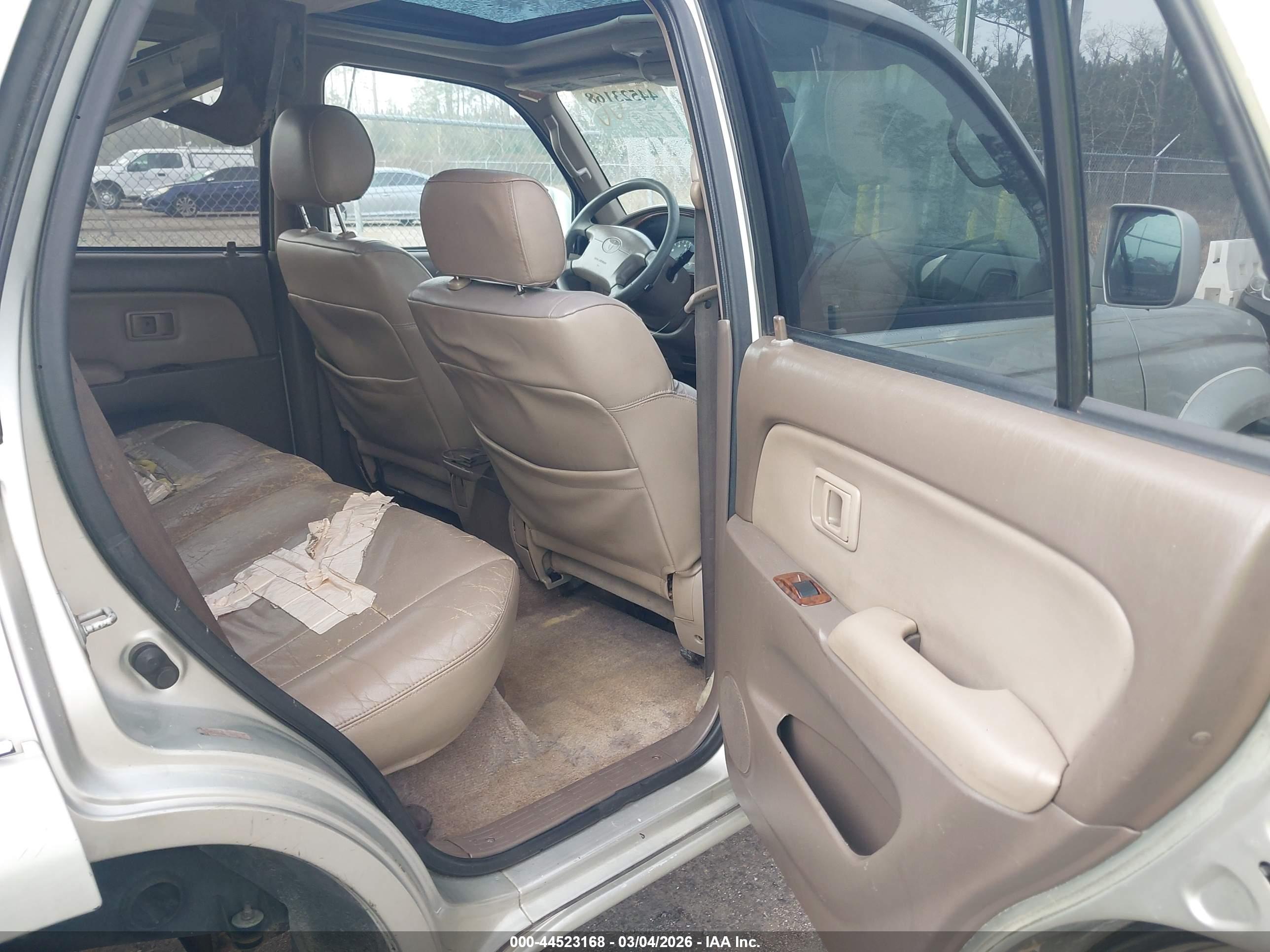 TOYOTA 4RUNNER image 8