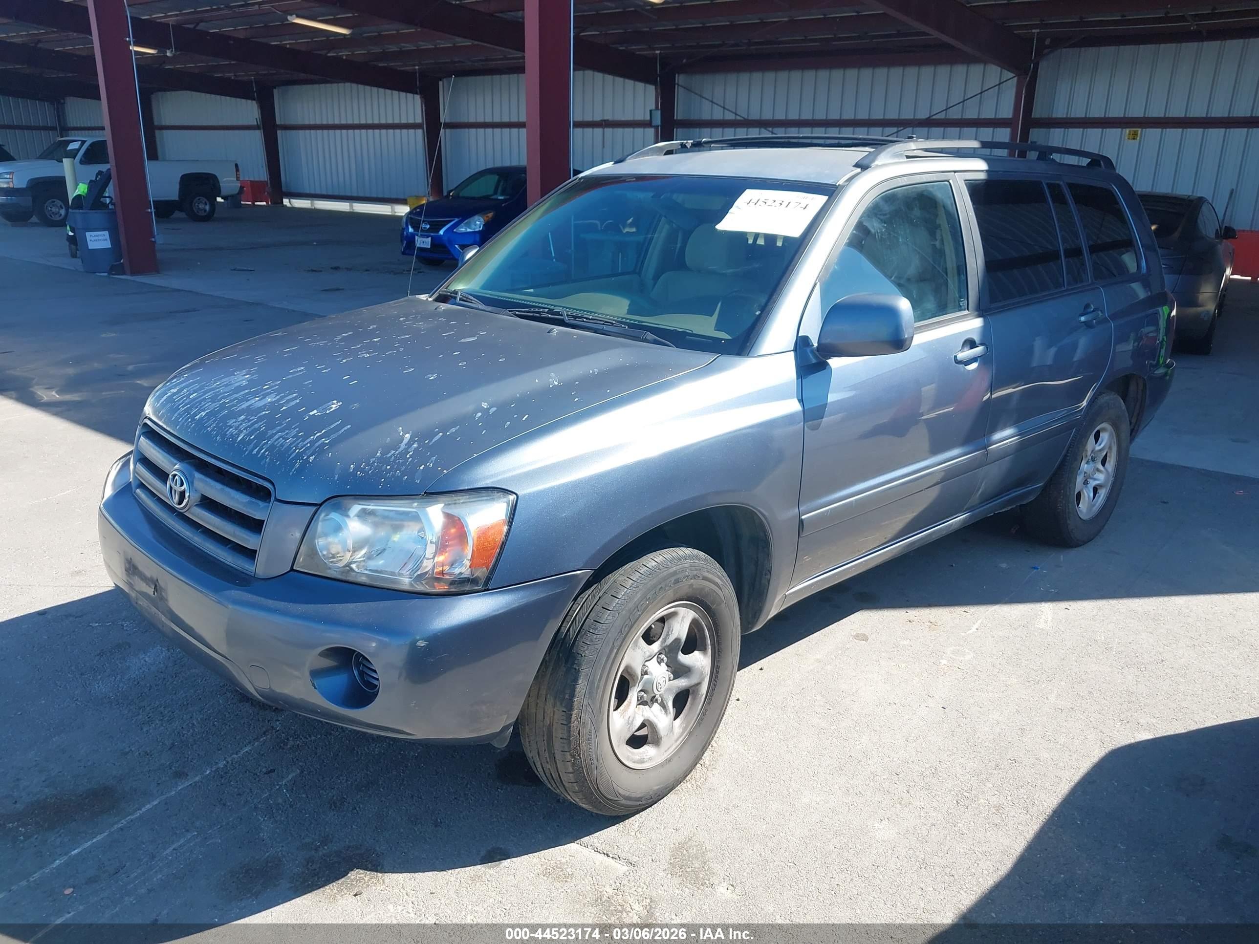 TOYOTA HIGHLANDER image 2