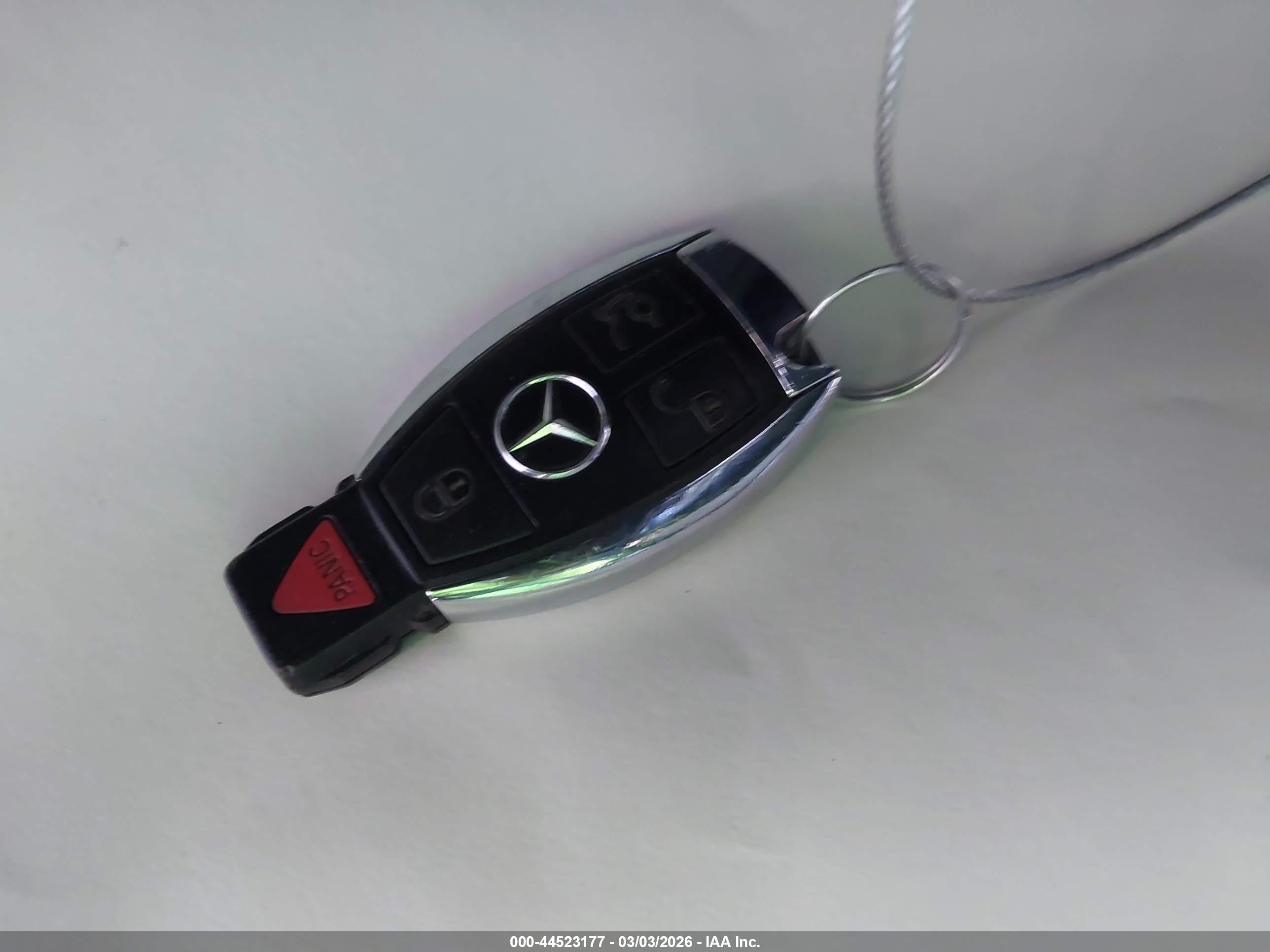 MERCEDES-BENZ GLK image 11