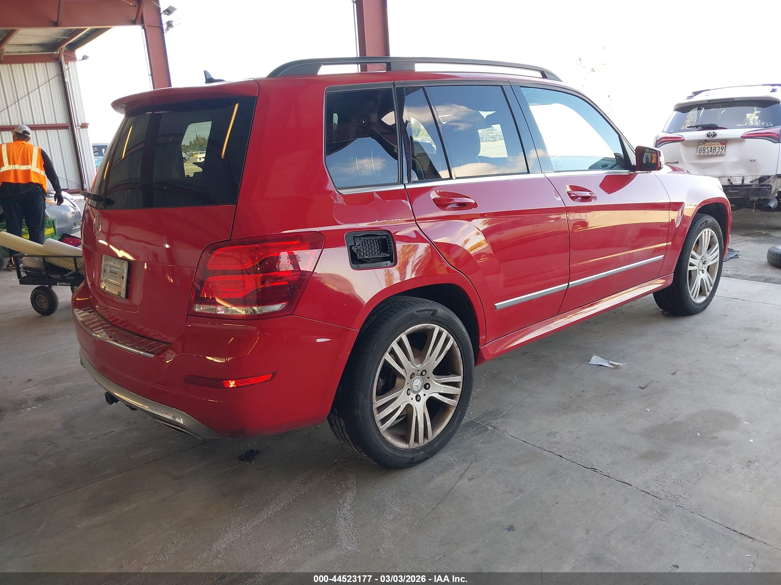MERCEDES-BENZ GLK image 4