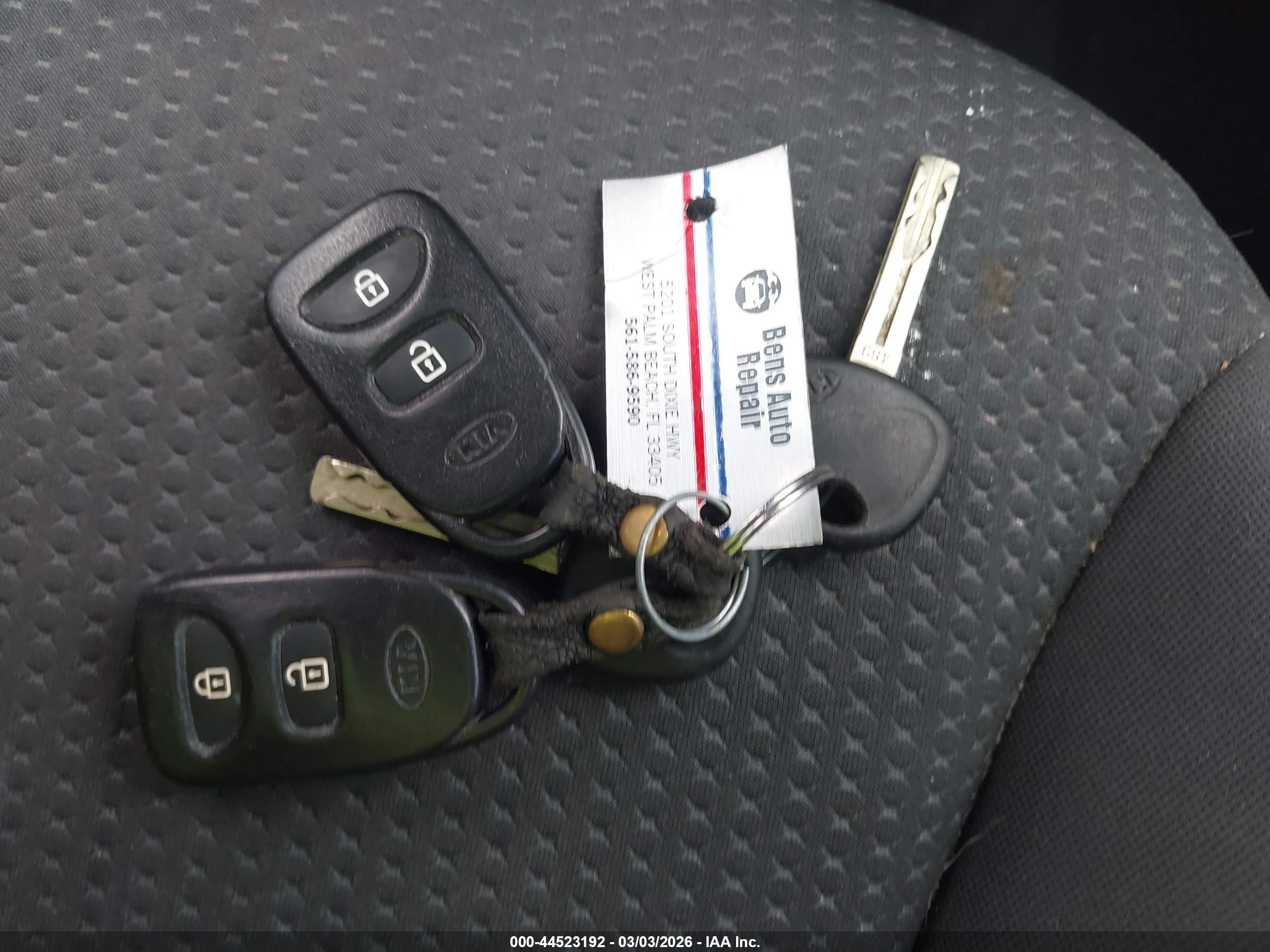 KIA SORENTO image 11