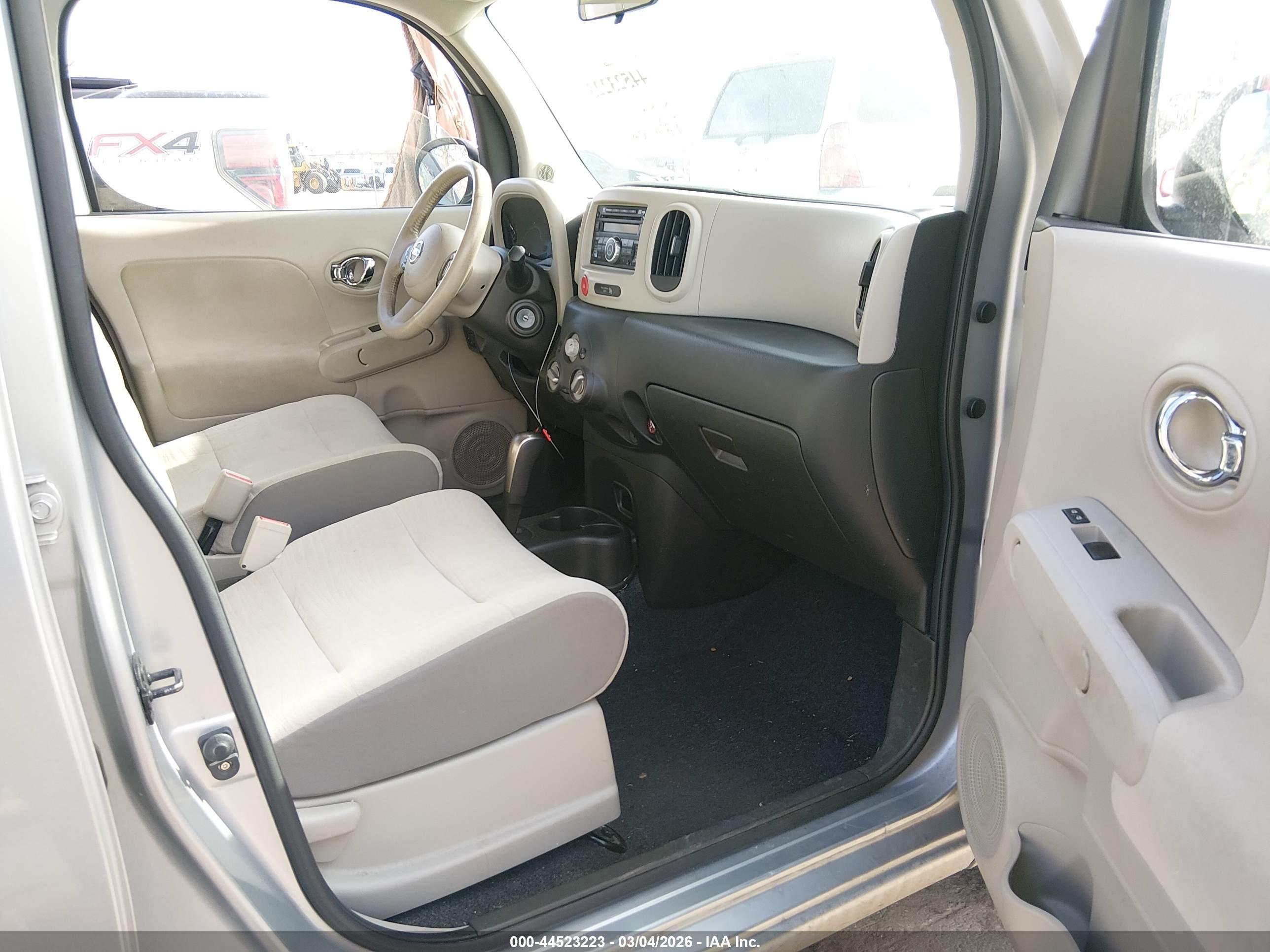 NISSAN CUBE image 5