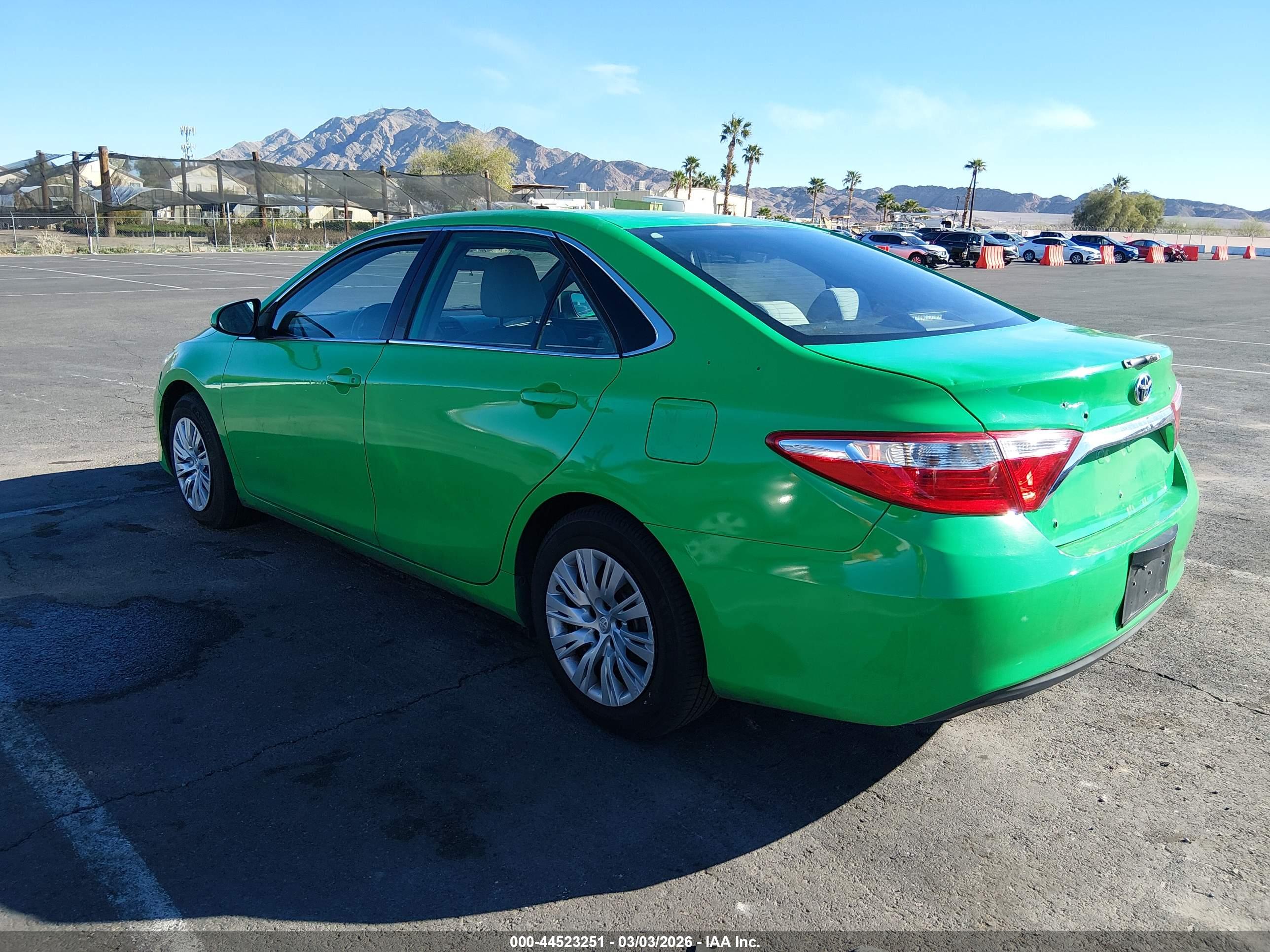 TOYOTA CAMRY image 3