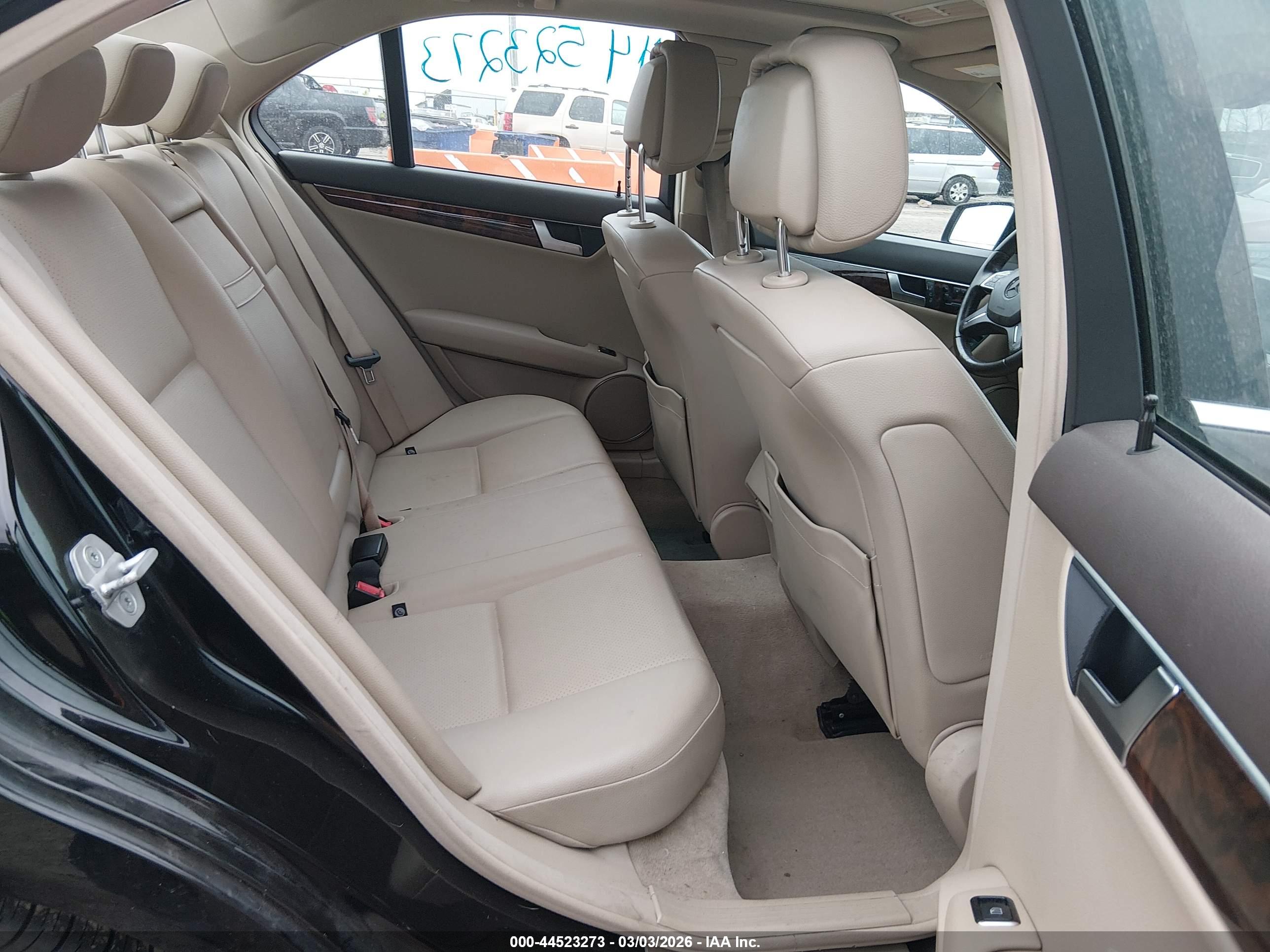MERCEDES-BENZ C image 8