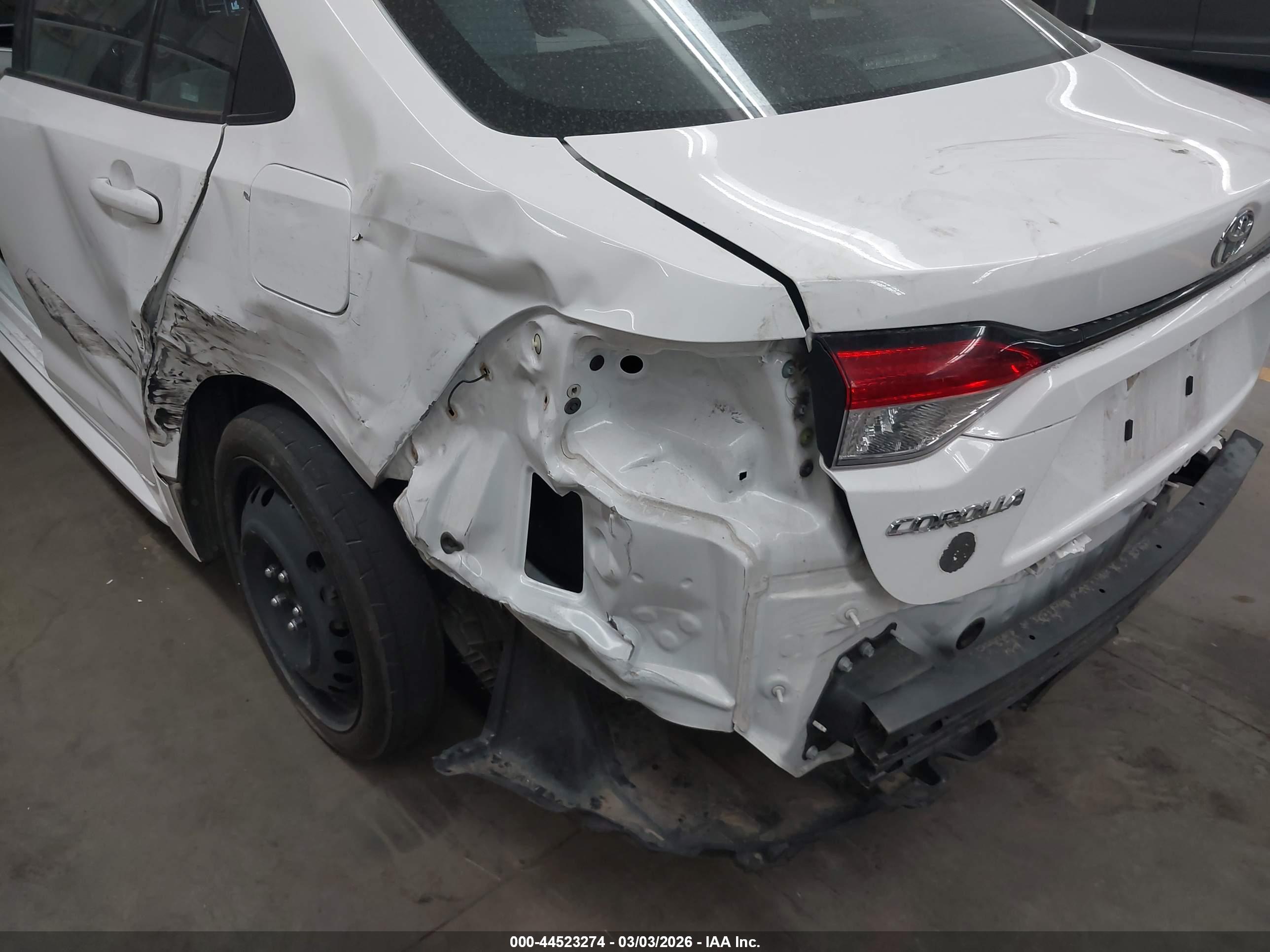 TOYOTA COROLLA image 6