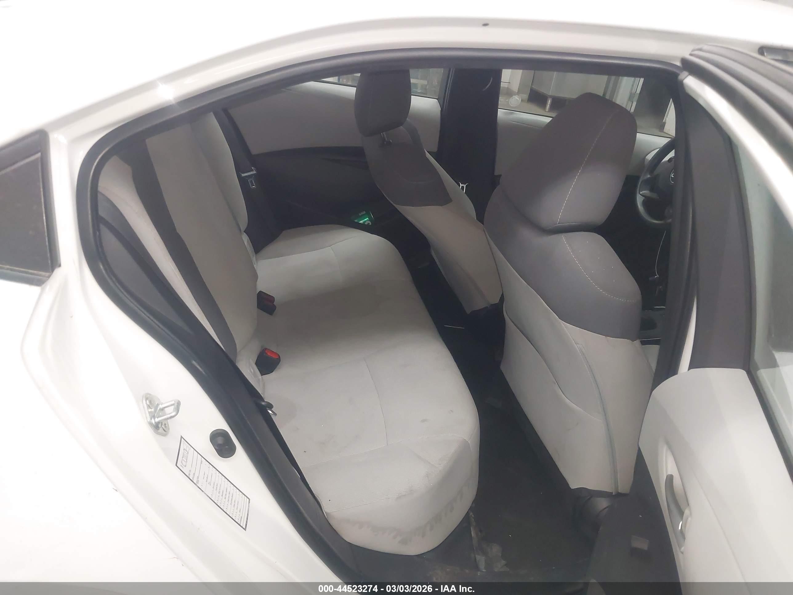 TOYOTA COROLLA image 8