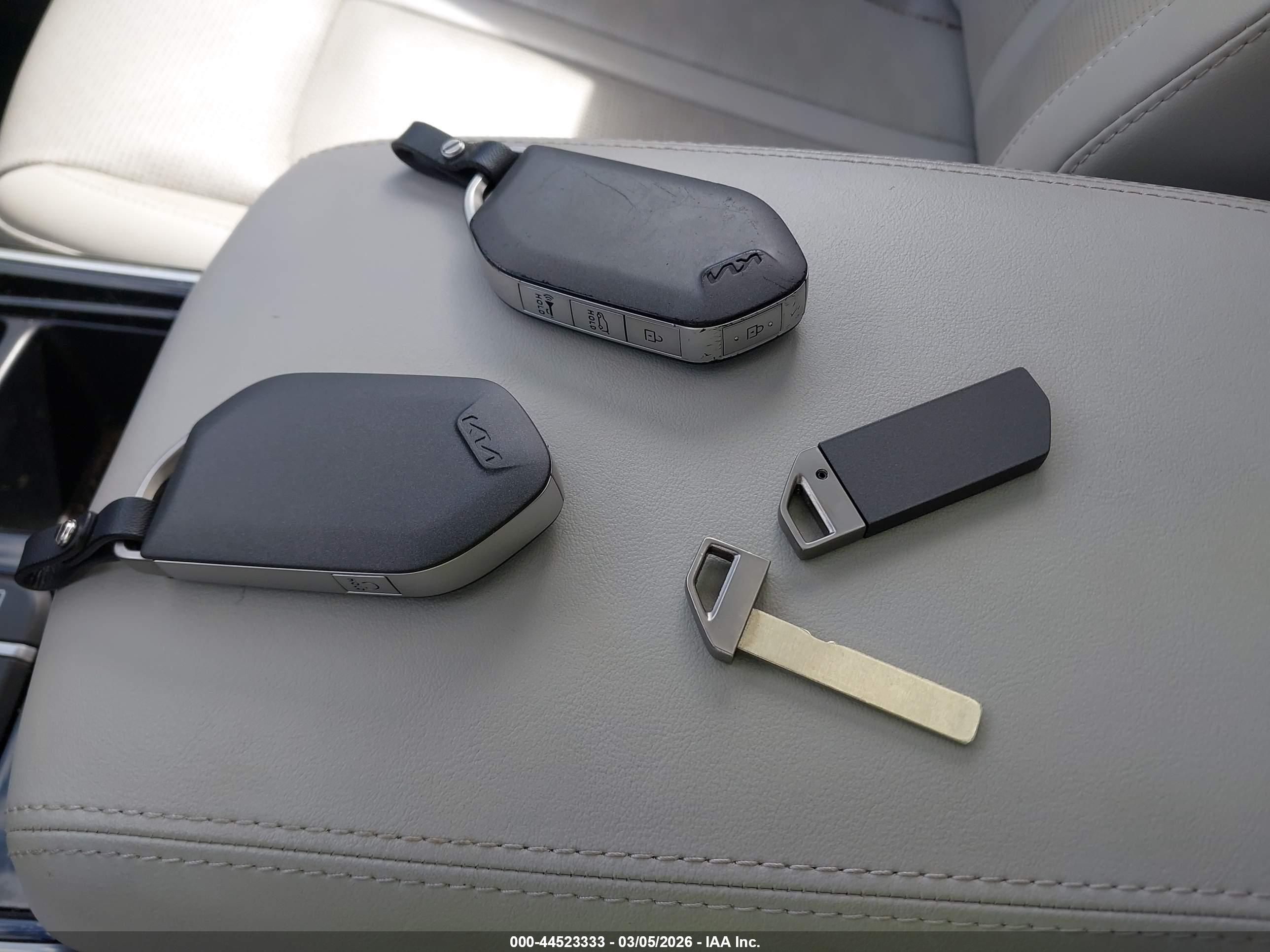 KIA SORENTO image 11