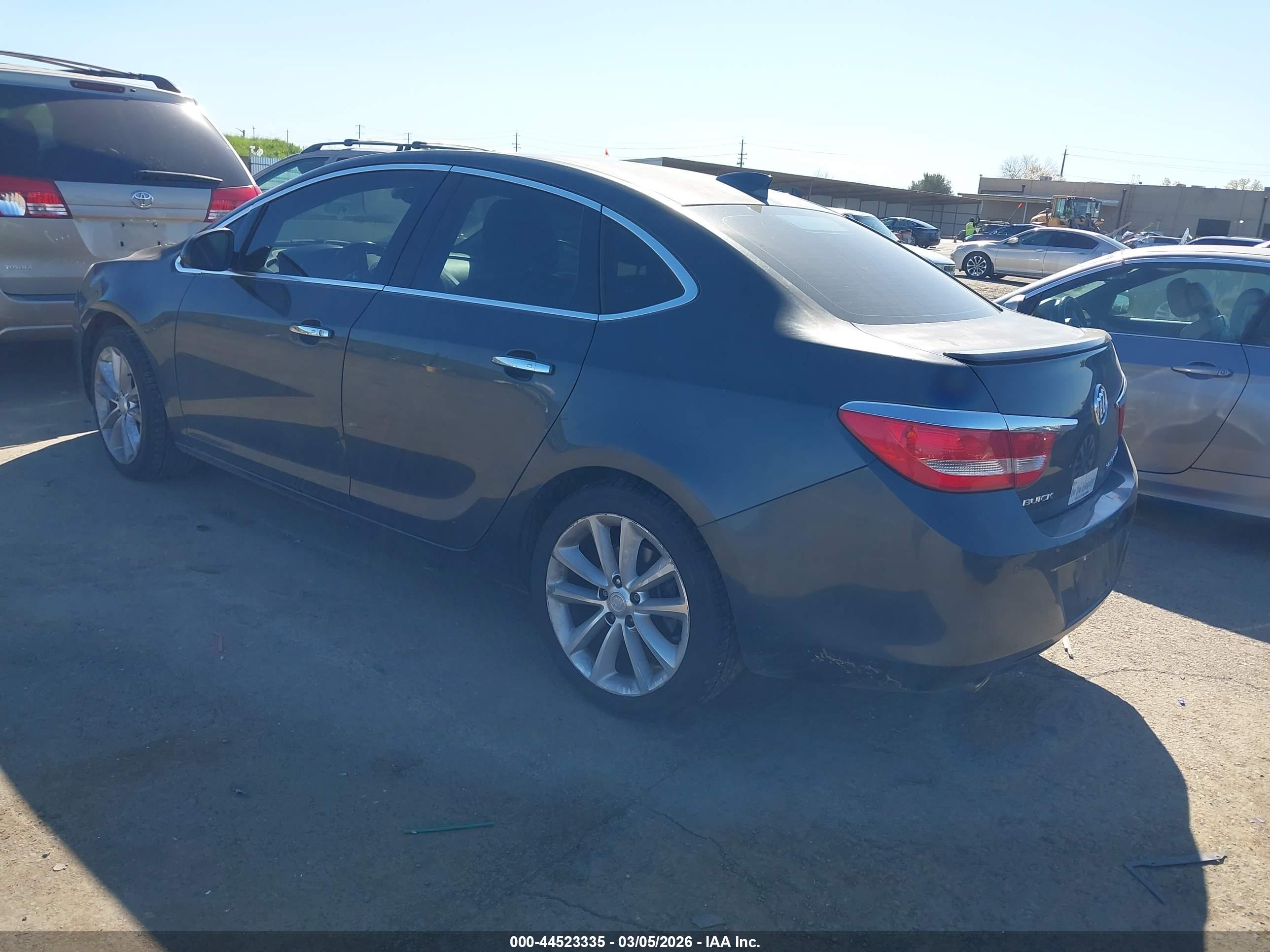 BUICK VERANO image 3