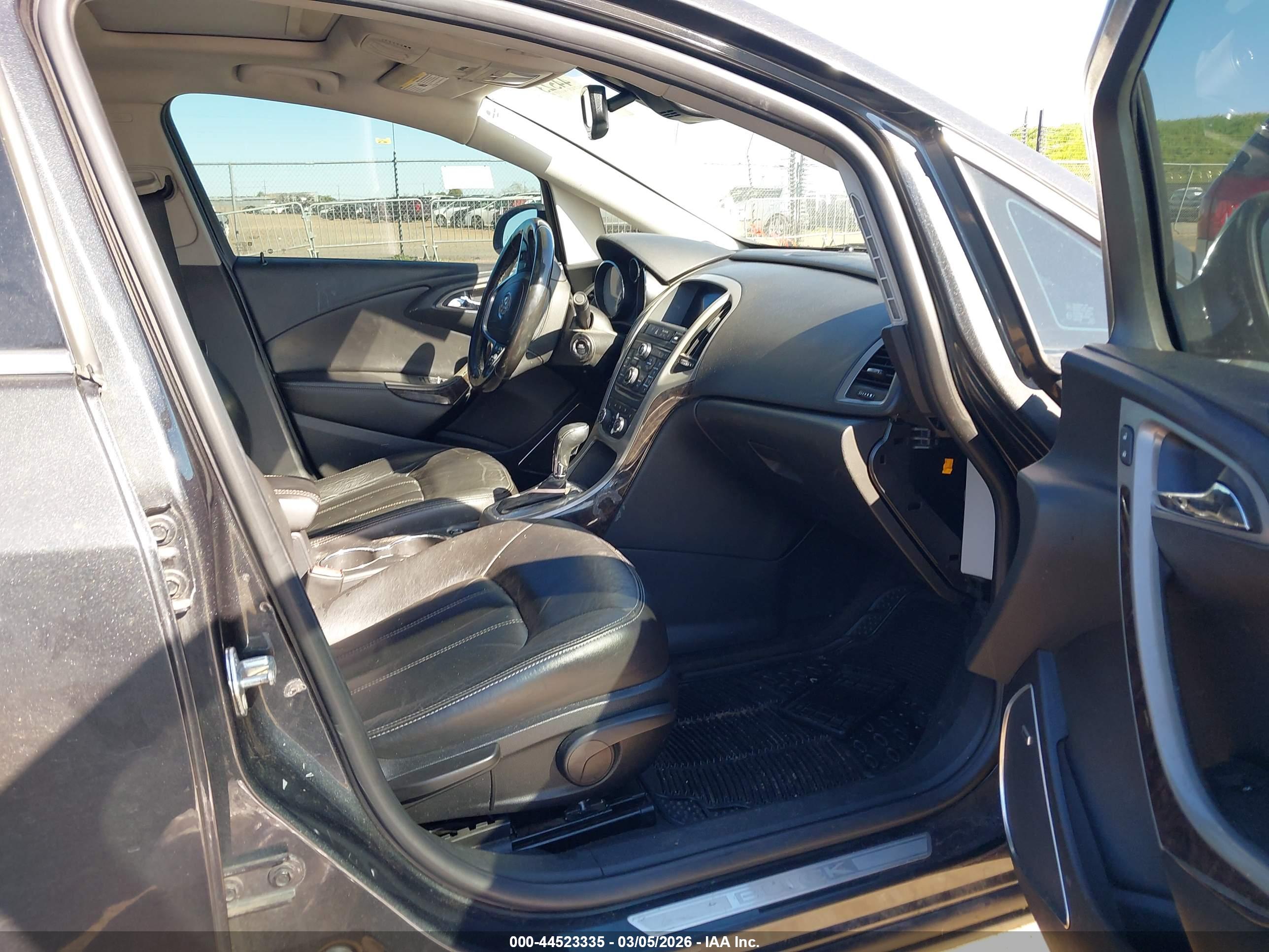 BUICK VERANO image 5