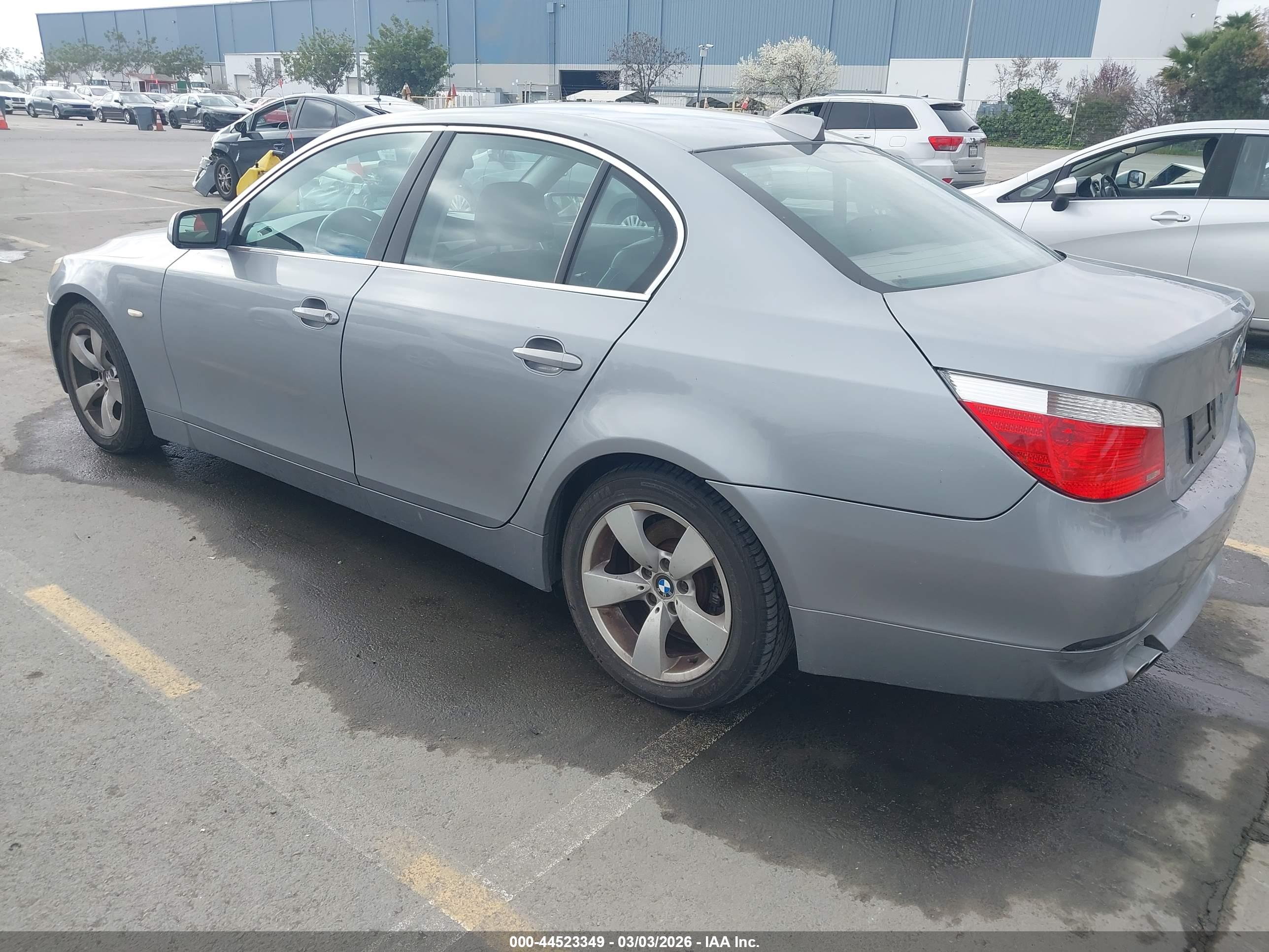 BMW 530I image 3