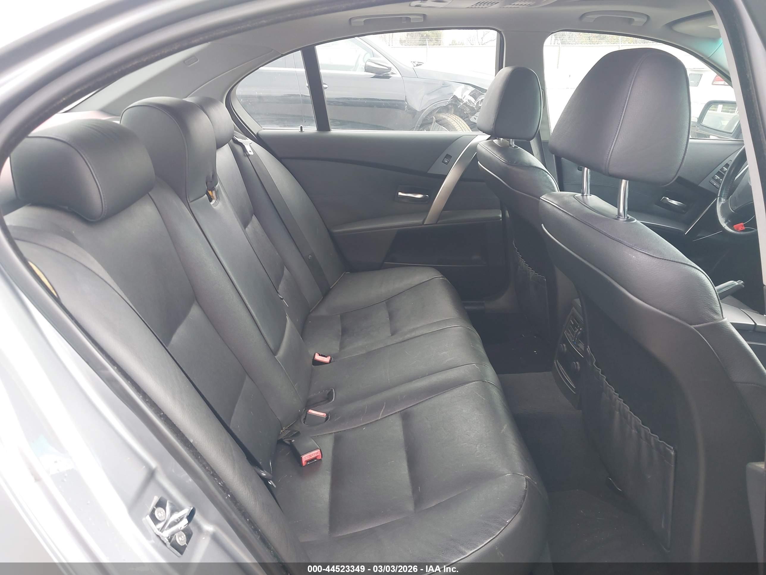 BMW 530I image 8