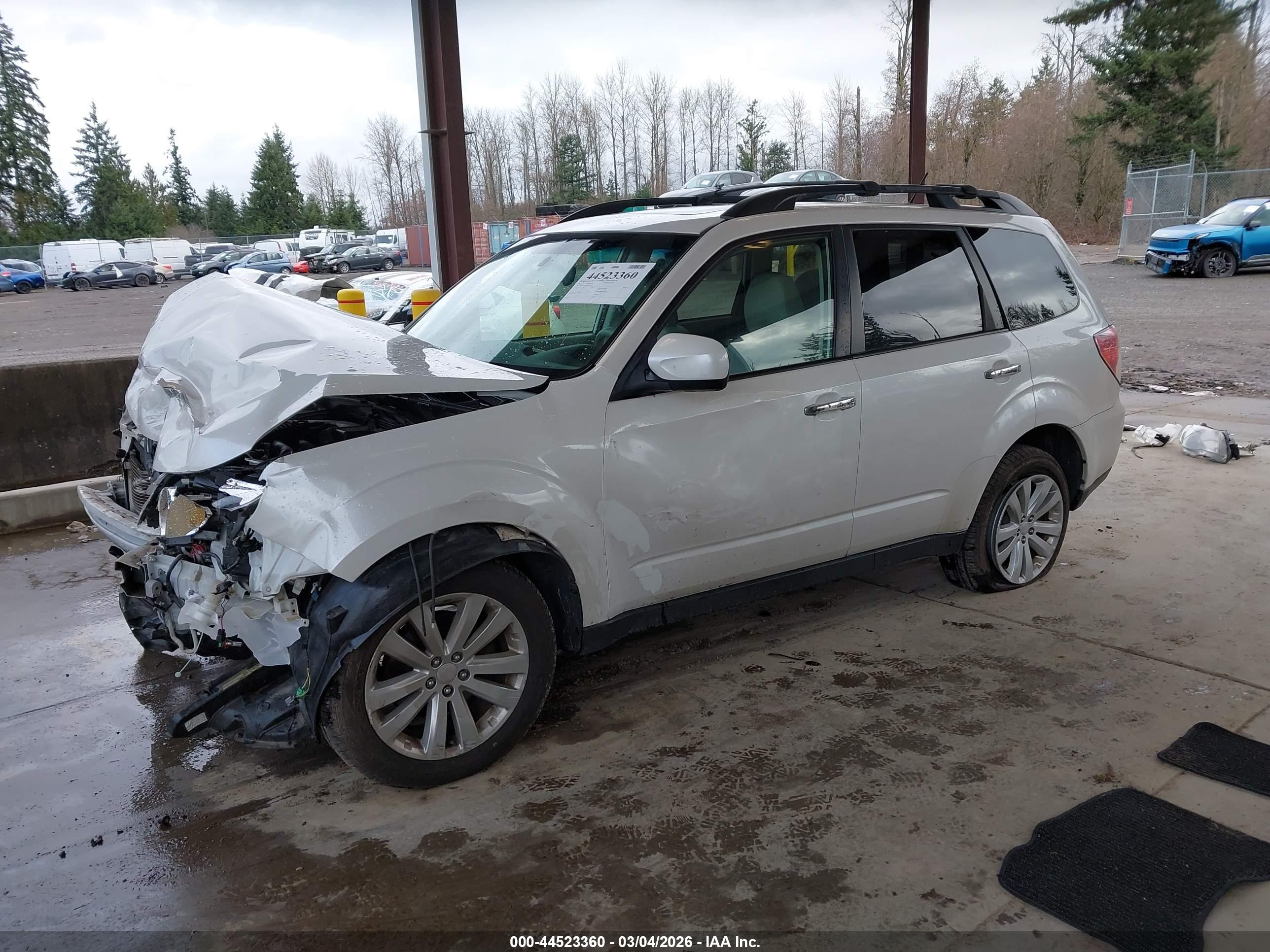 SUBARU FORESTER image 2