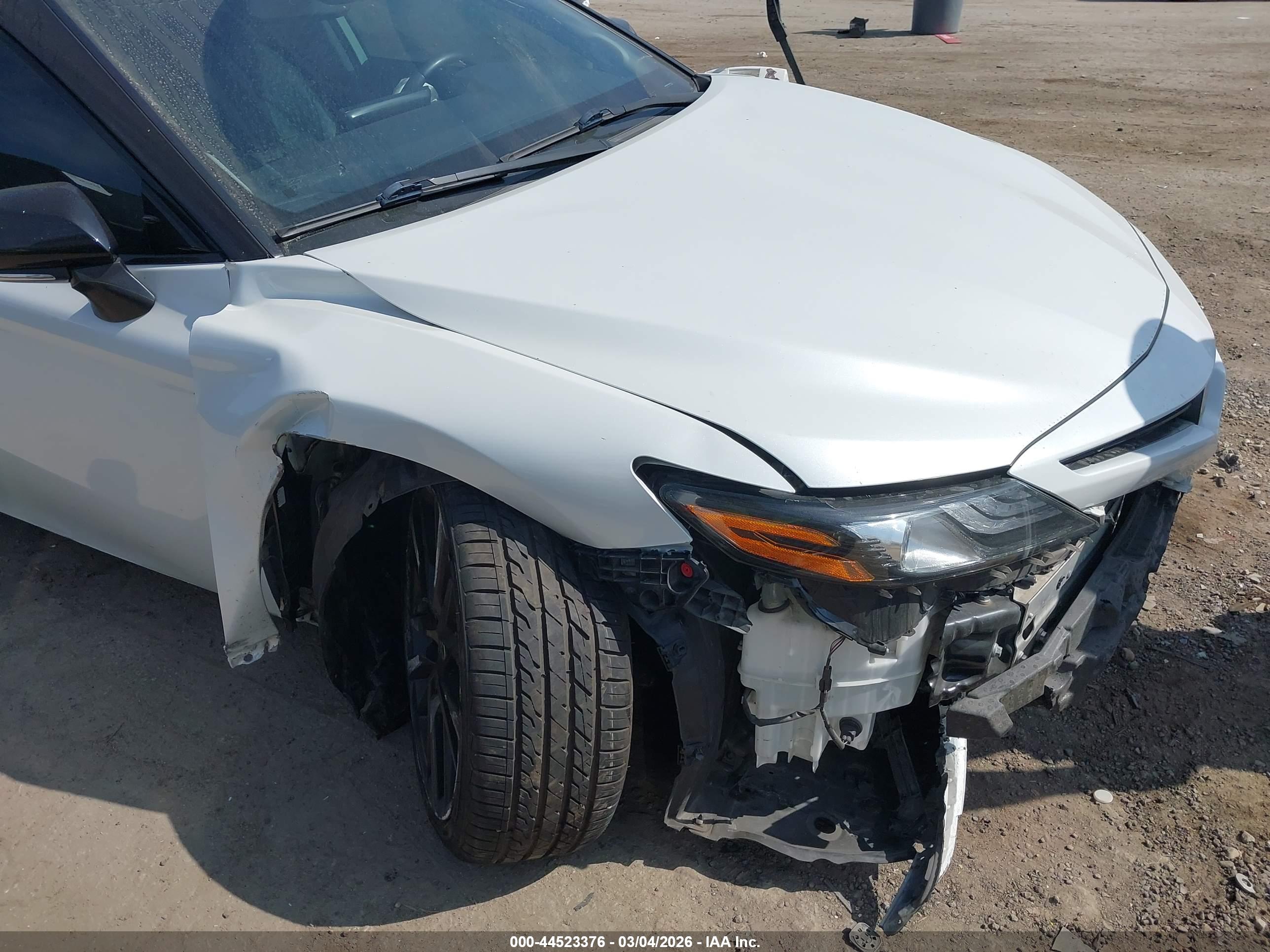 TOYOTA CAMRY image 6