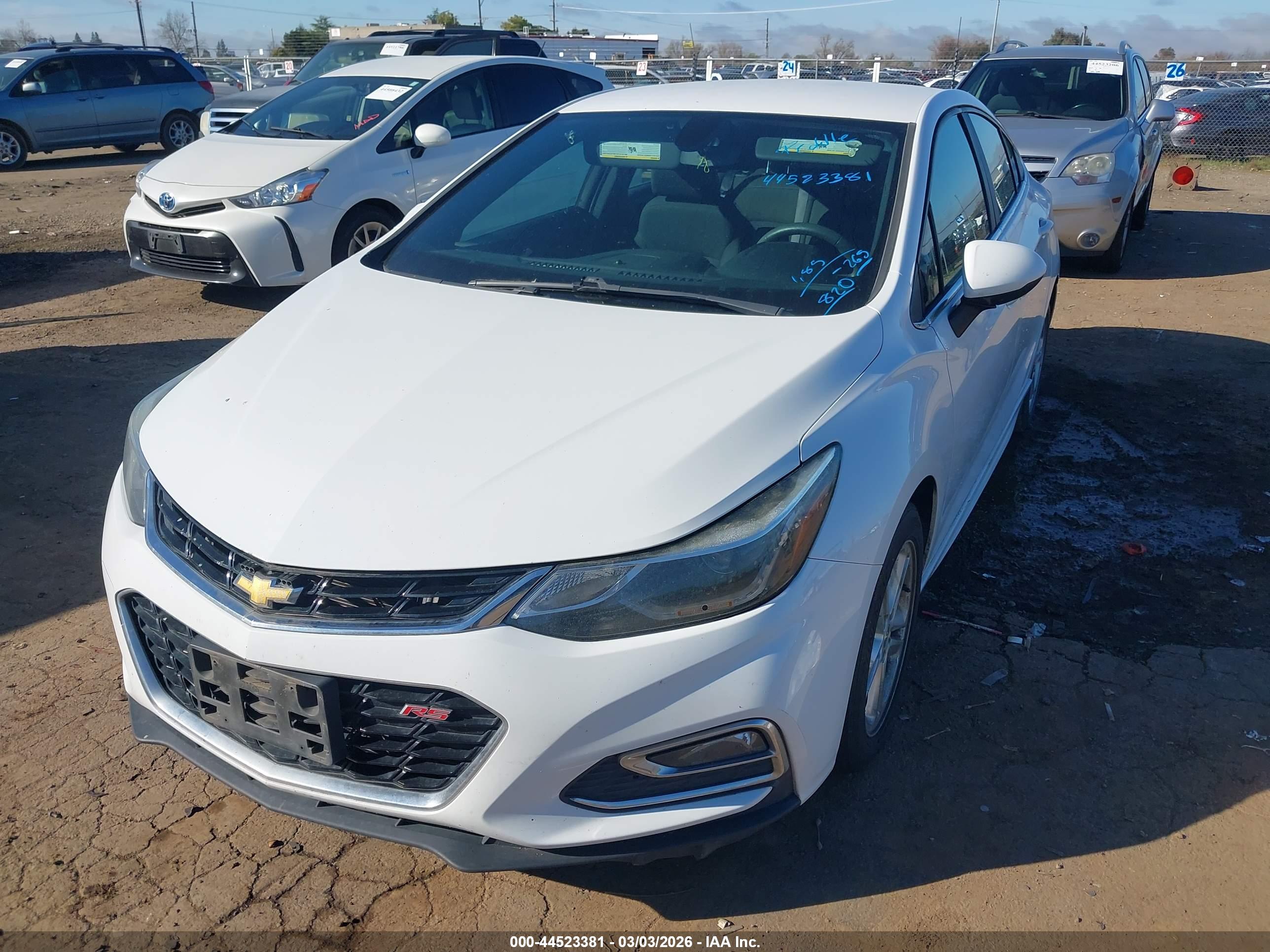 CHEVROLET CRUZE image 2