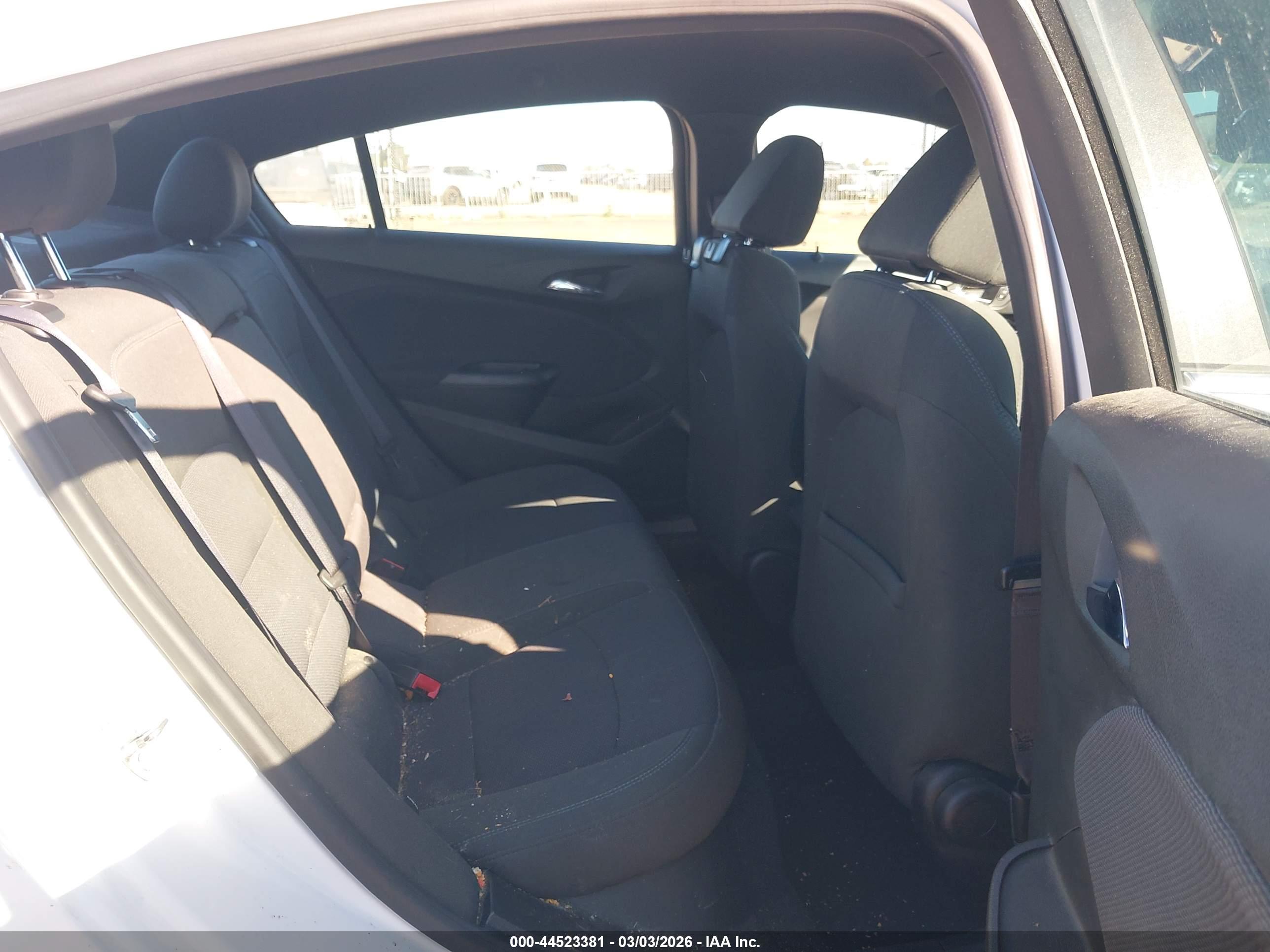 CHEVROLET CRUZE image 8
