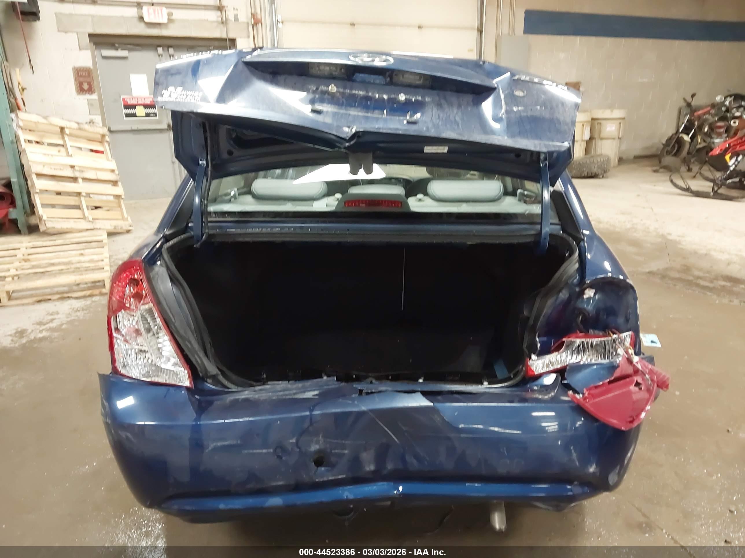 HYUNDAI ACCENT image 6
