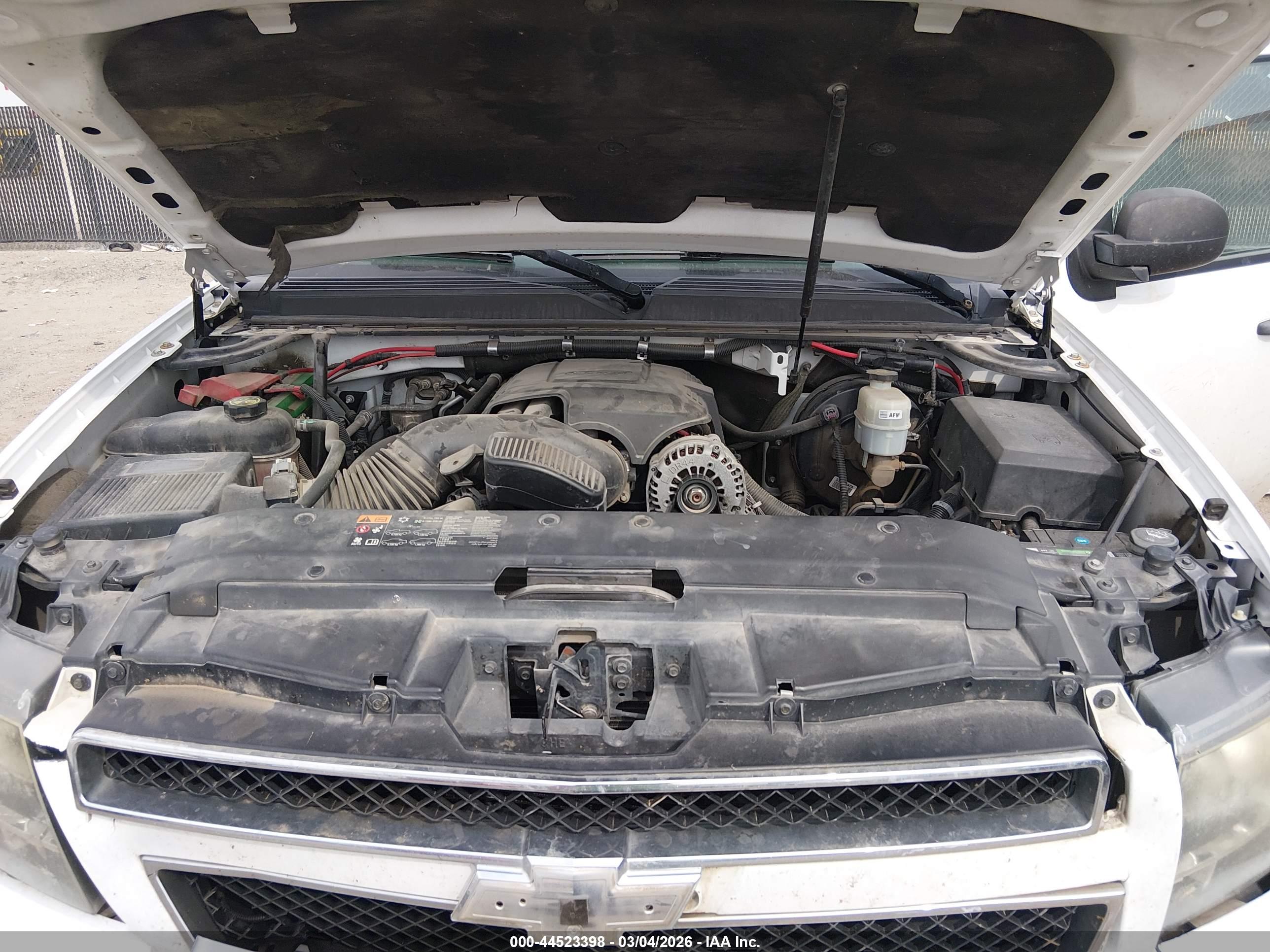 CHEVROLET TAHOE image 10