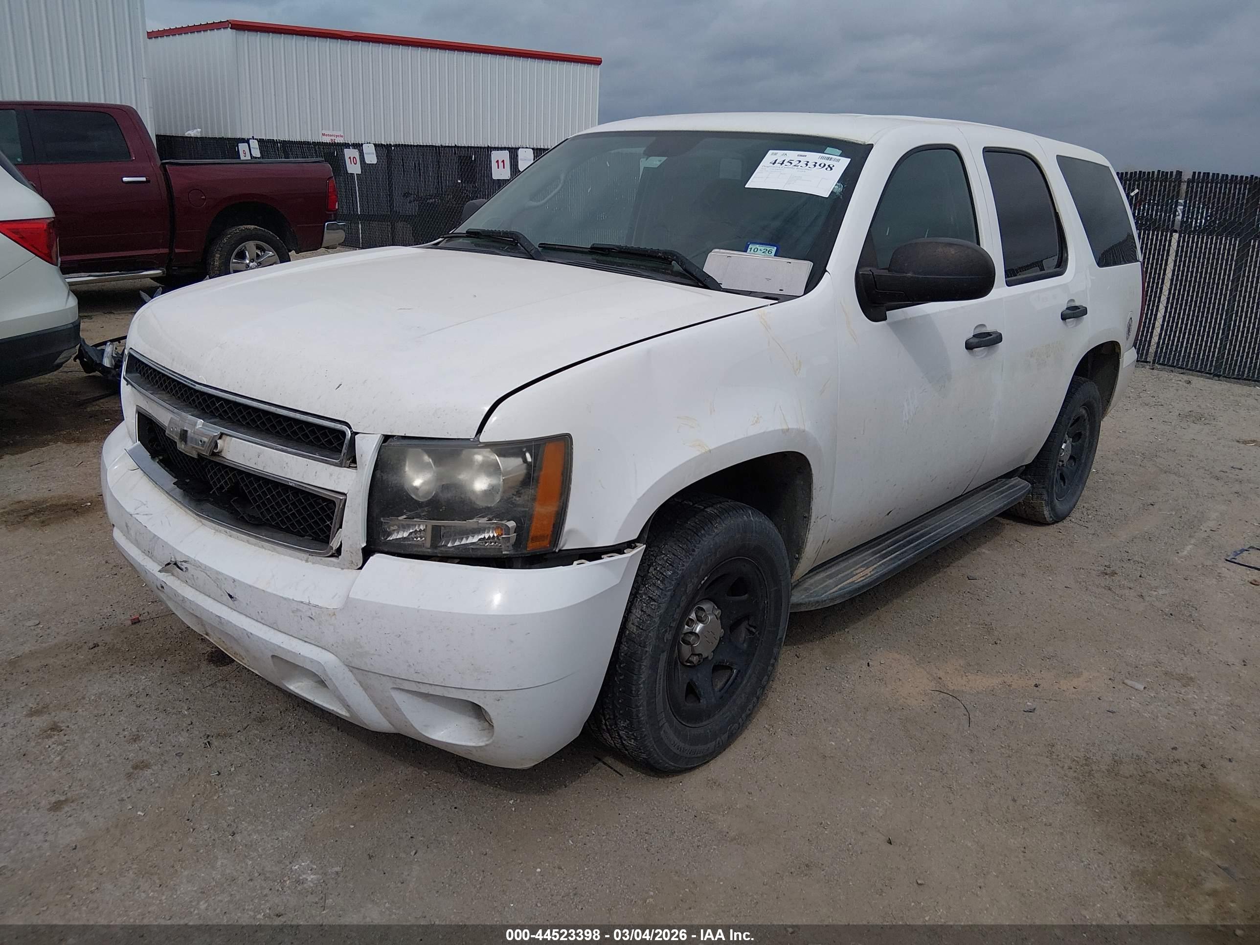 CHEVROLET TAHOE image 2