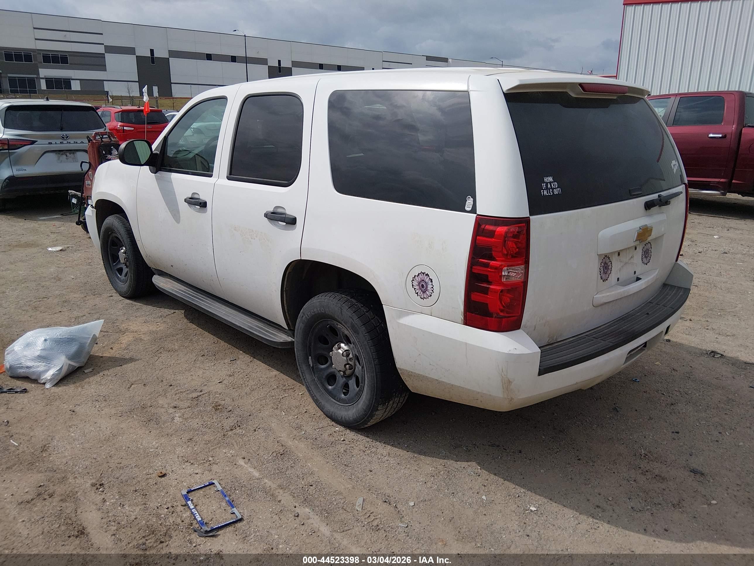 CHEVROLET TAHOE image 3