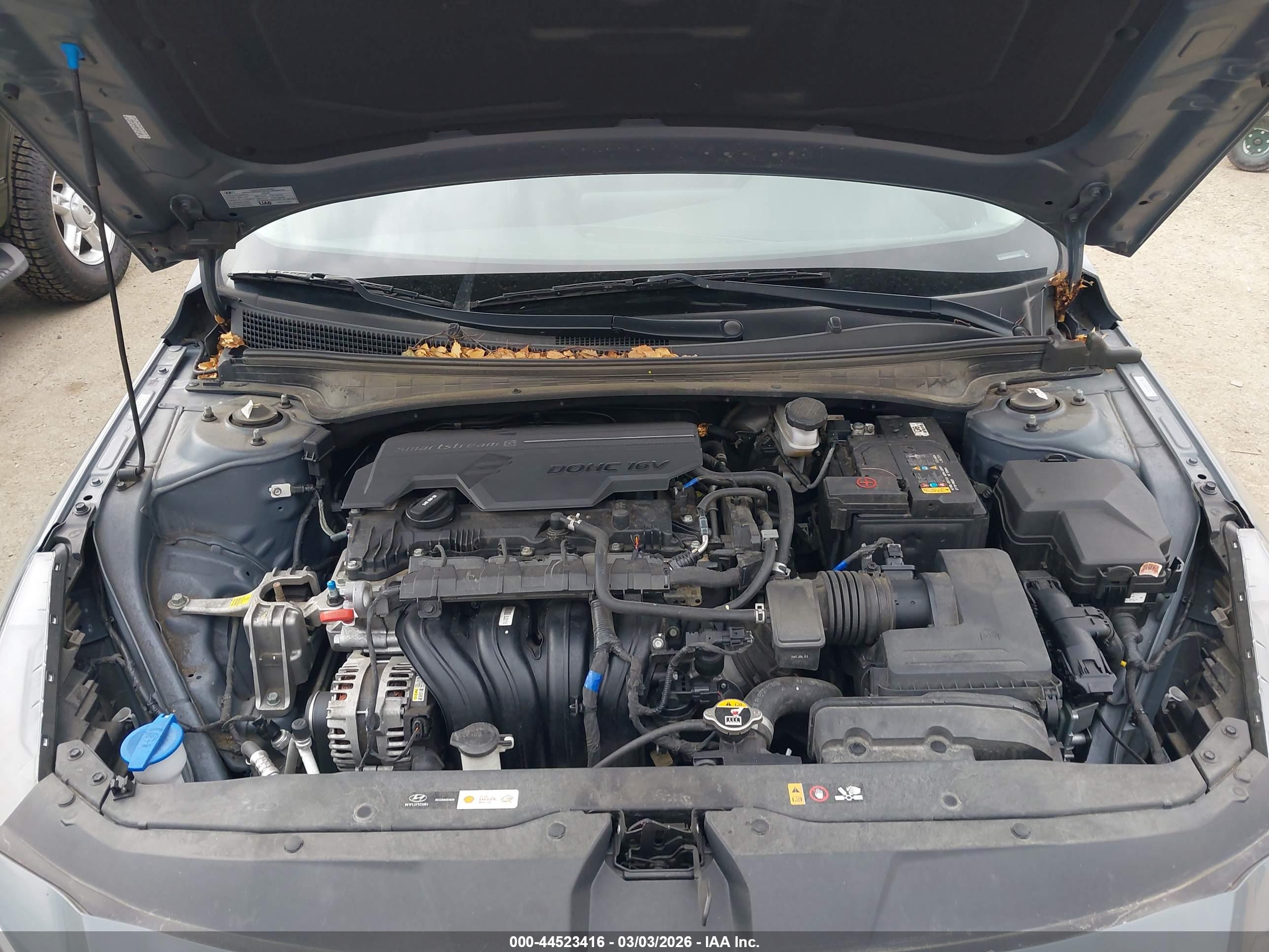 HYUNDAI ELANTRA image 10