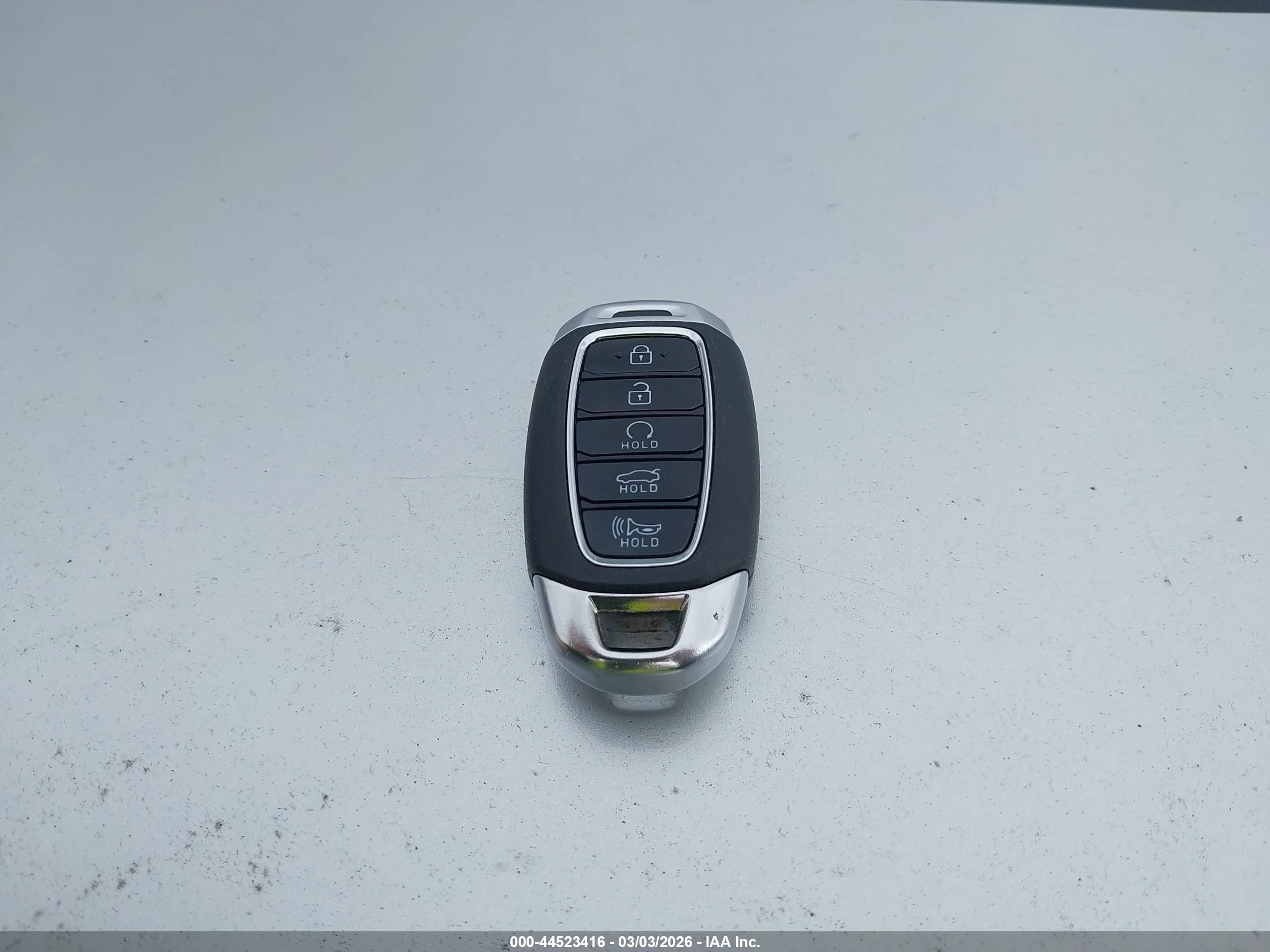 HYUNDAI ELANTRA image 11