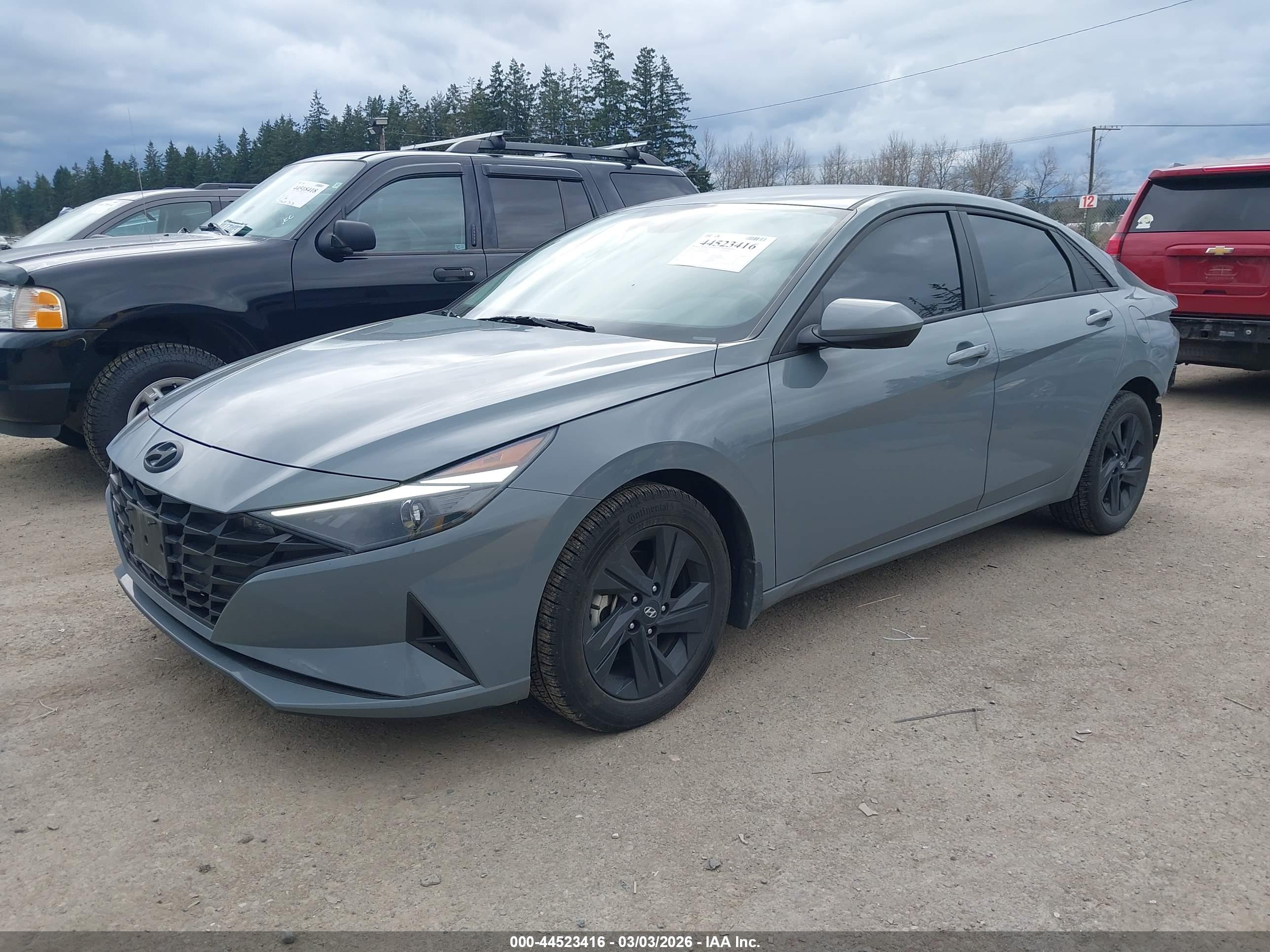HYUNDAI ELANTRA image 2