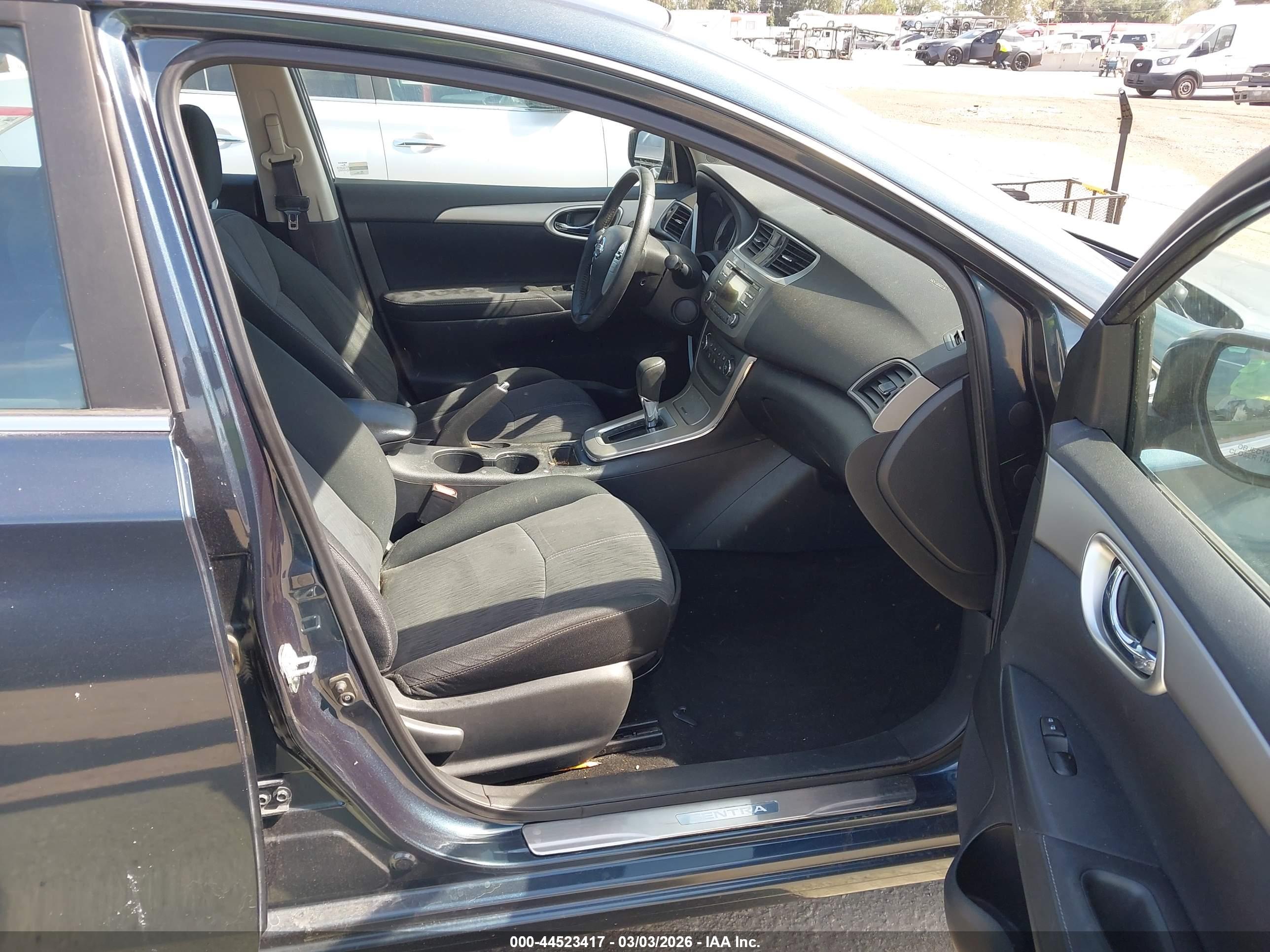 NISSAN SENTRA image 5