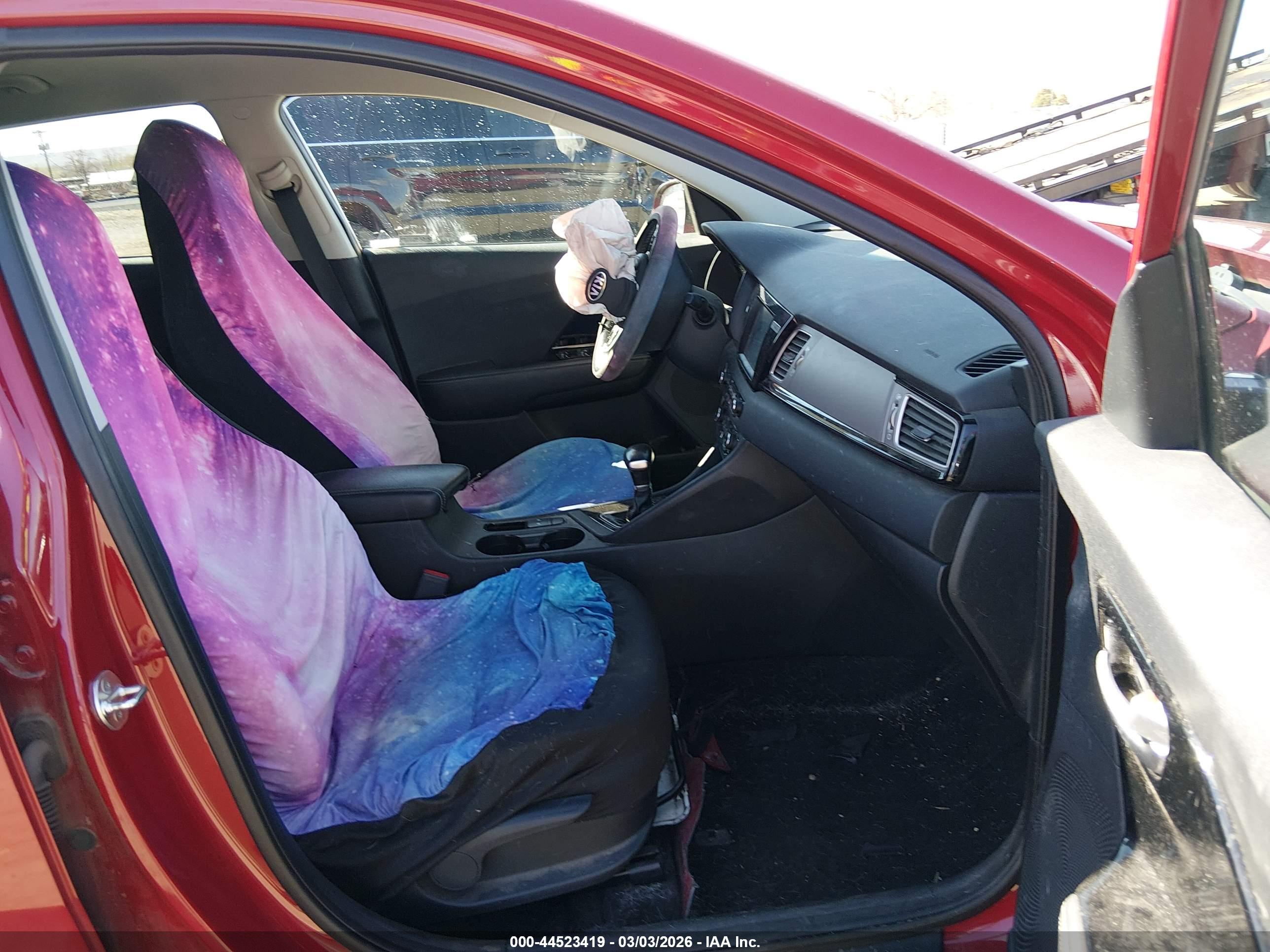 KIA NIRO image 5