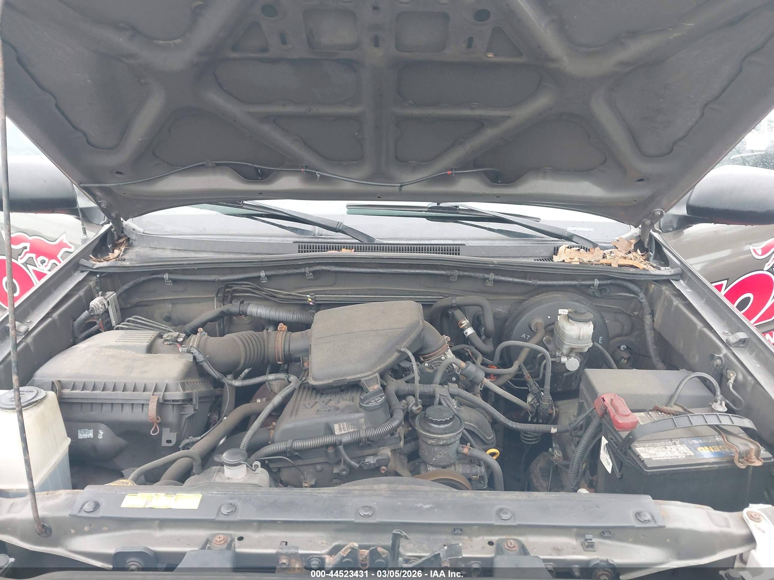 TOYOTA TACOMA image 10