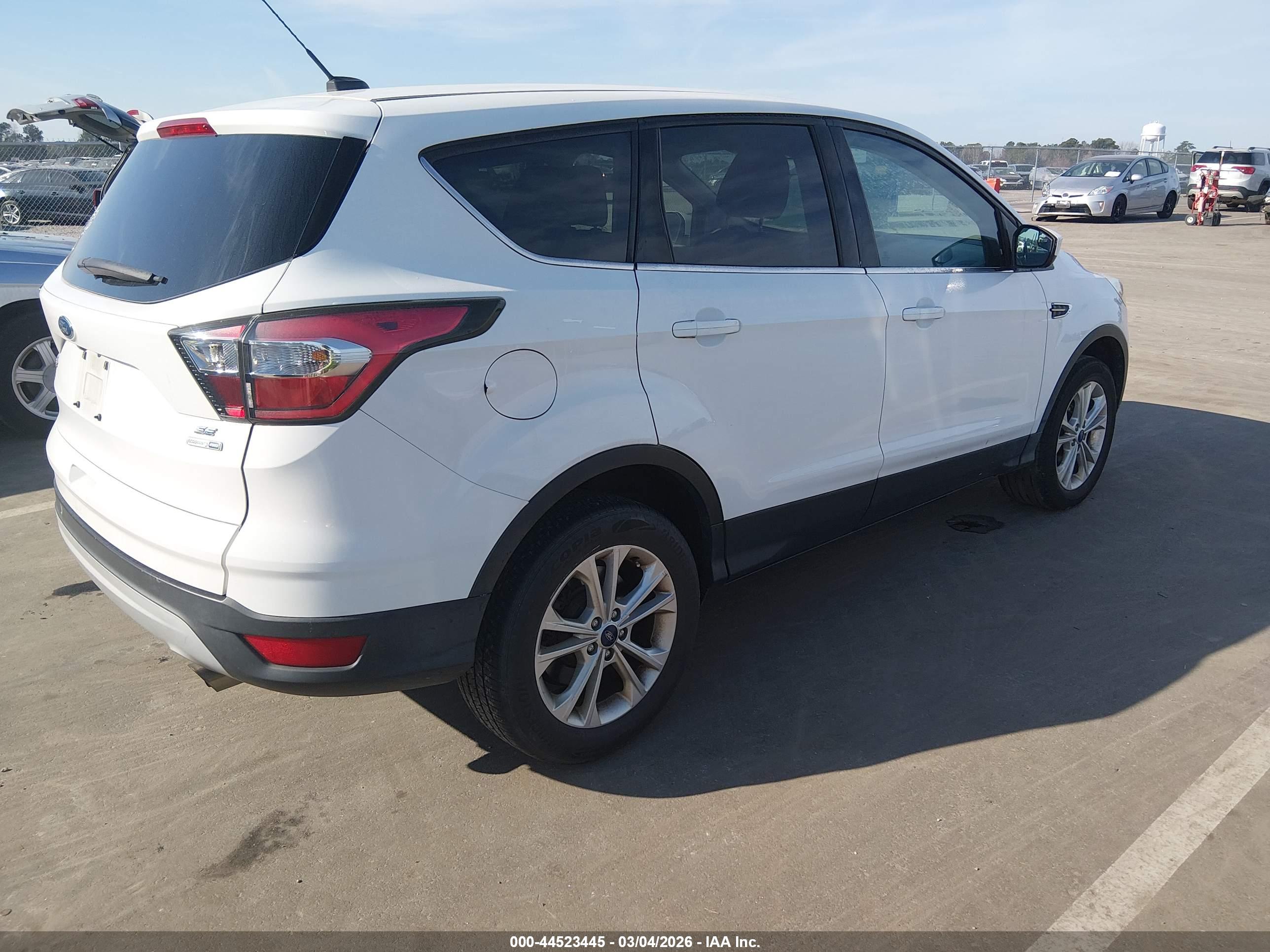 FORD ESCAPE image 4