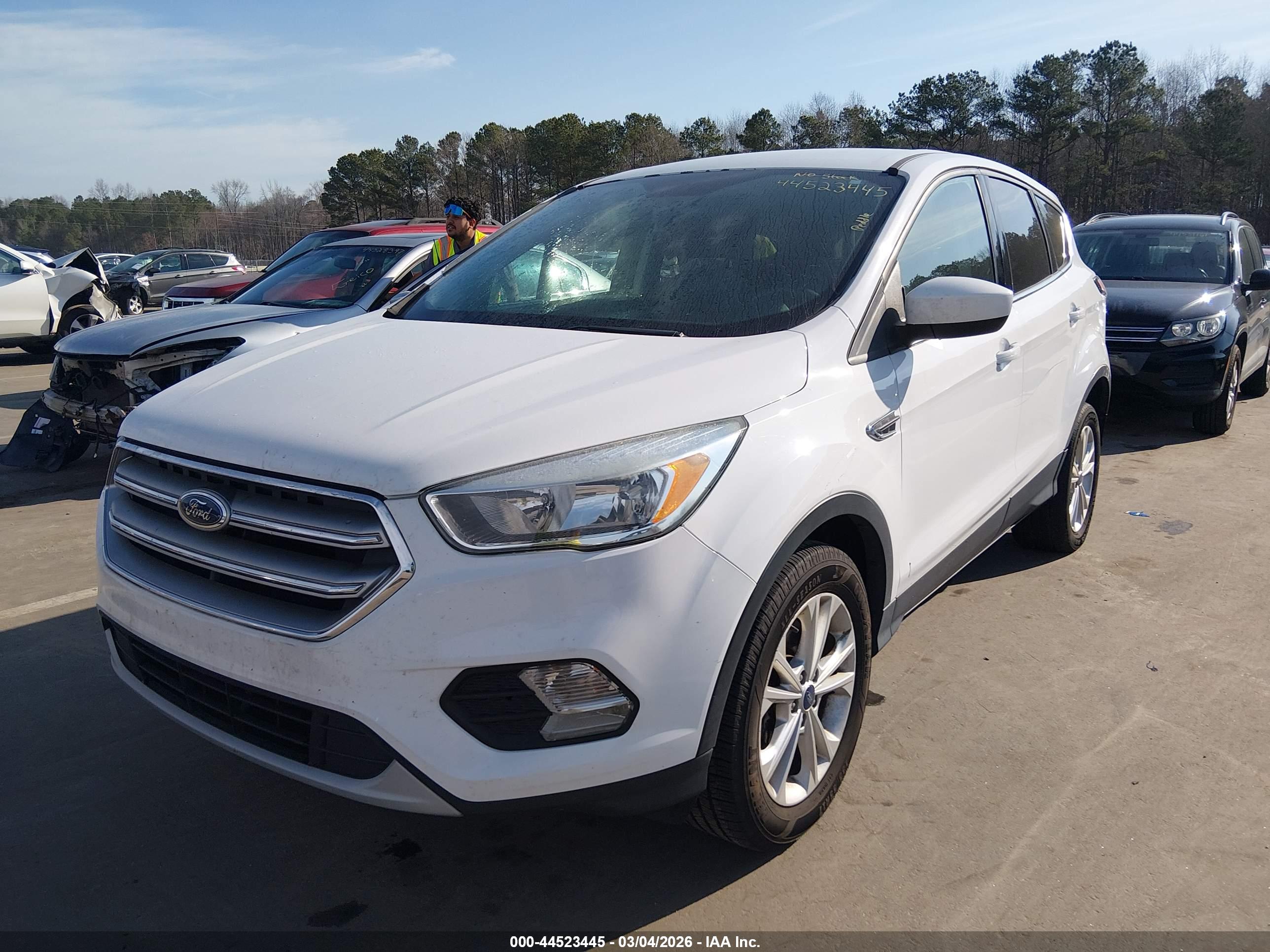 FORD ESCAPE image 6