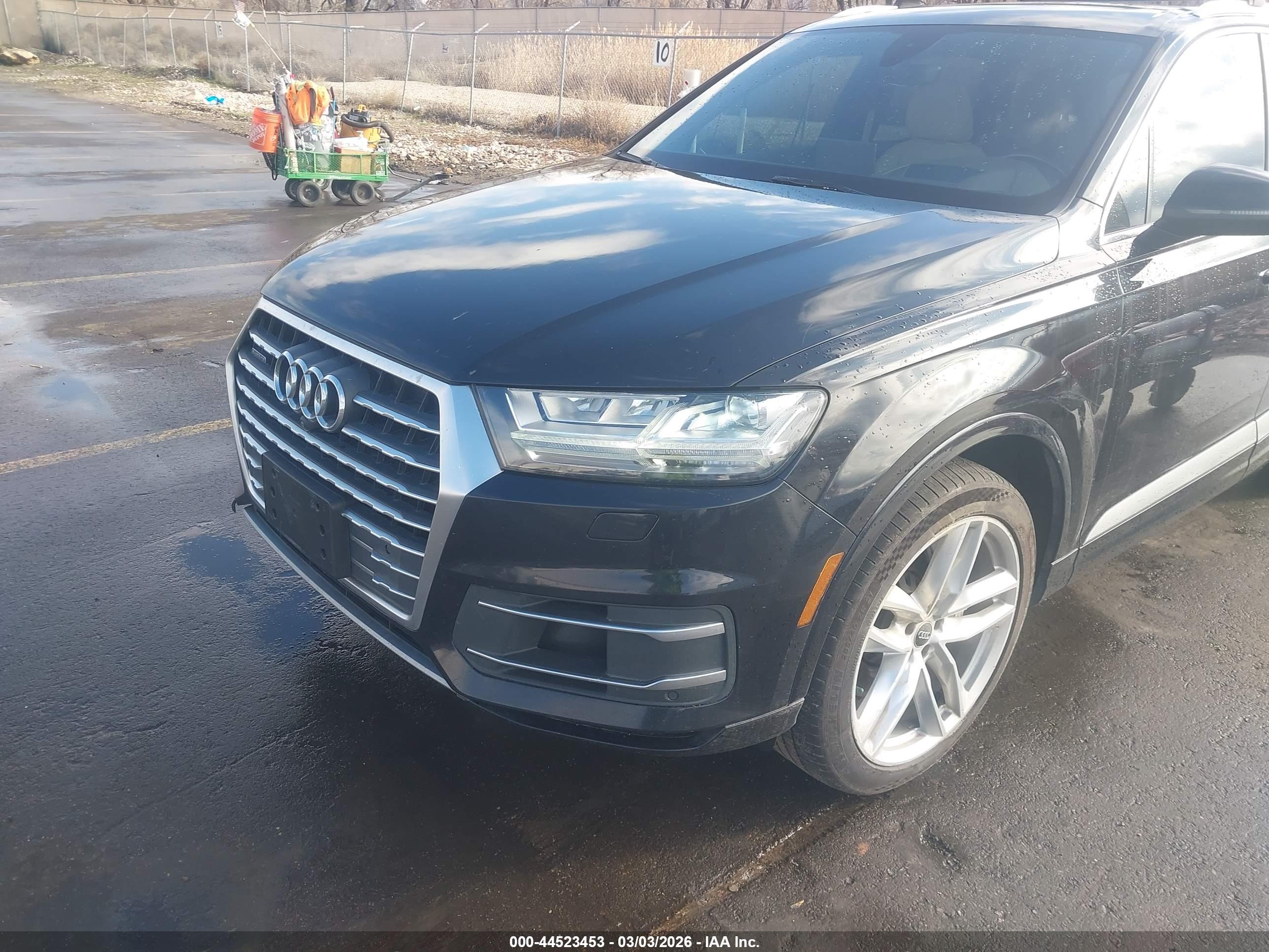 AUDI Q7 image 6