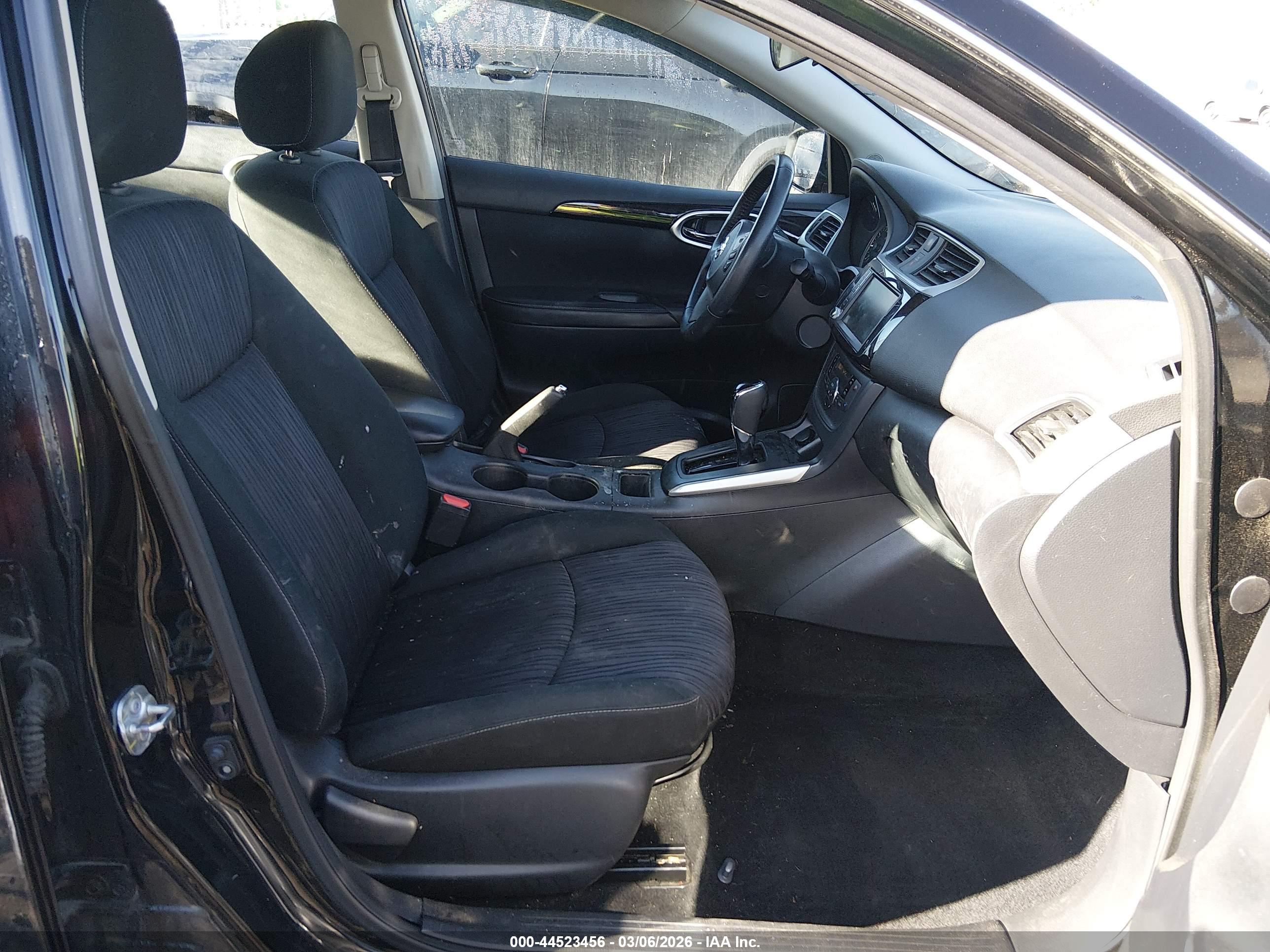 NISSAN SENTRA image 5