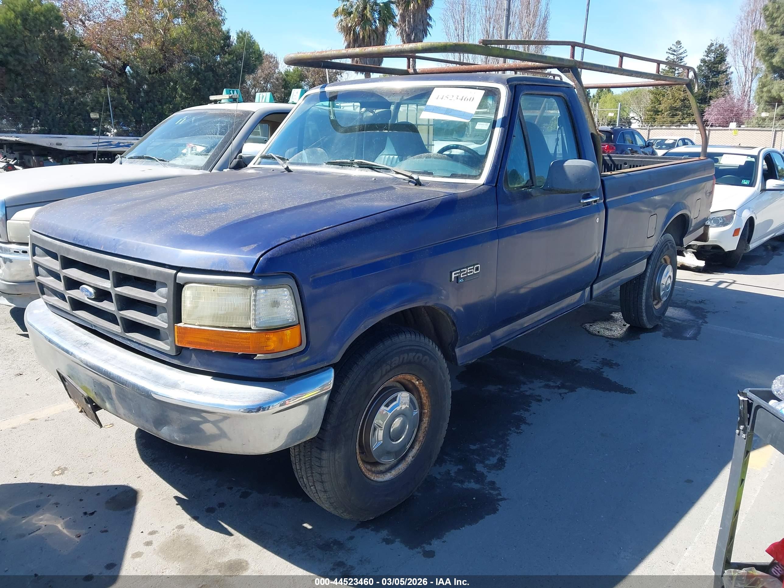 FORD F250 image 2