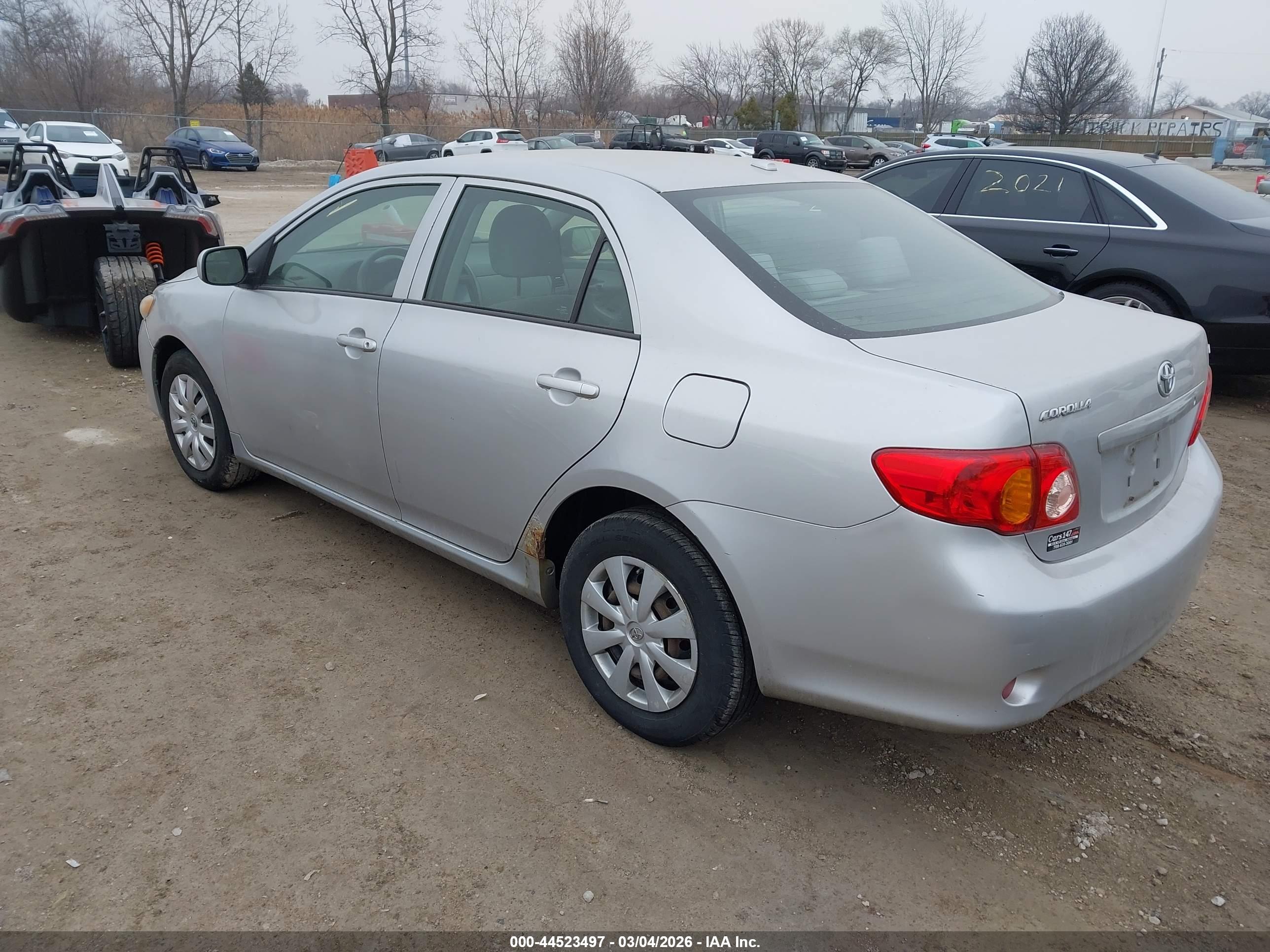 TOYOTA COROLLA image 3