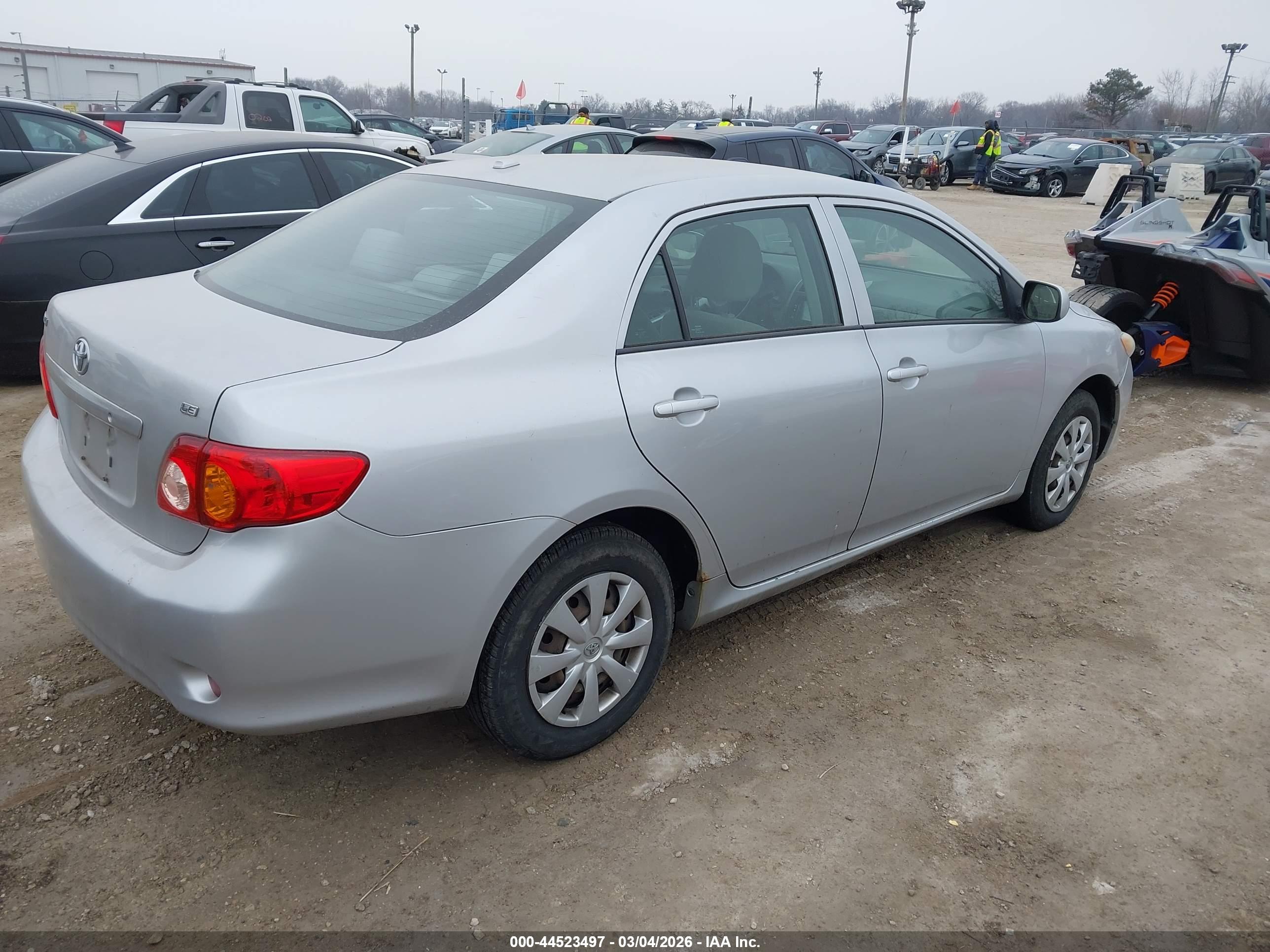 TOYOTA COROLLA image 4