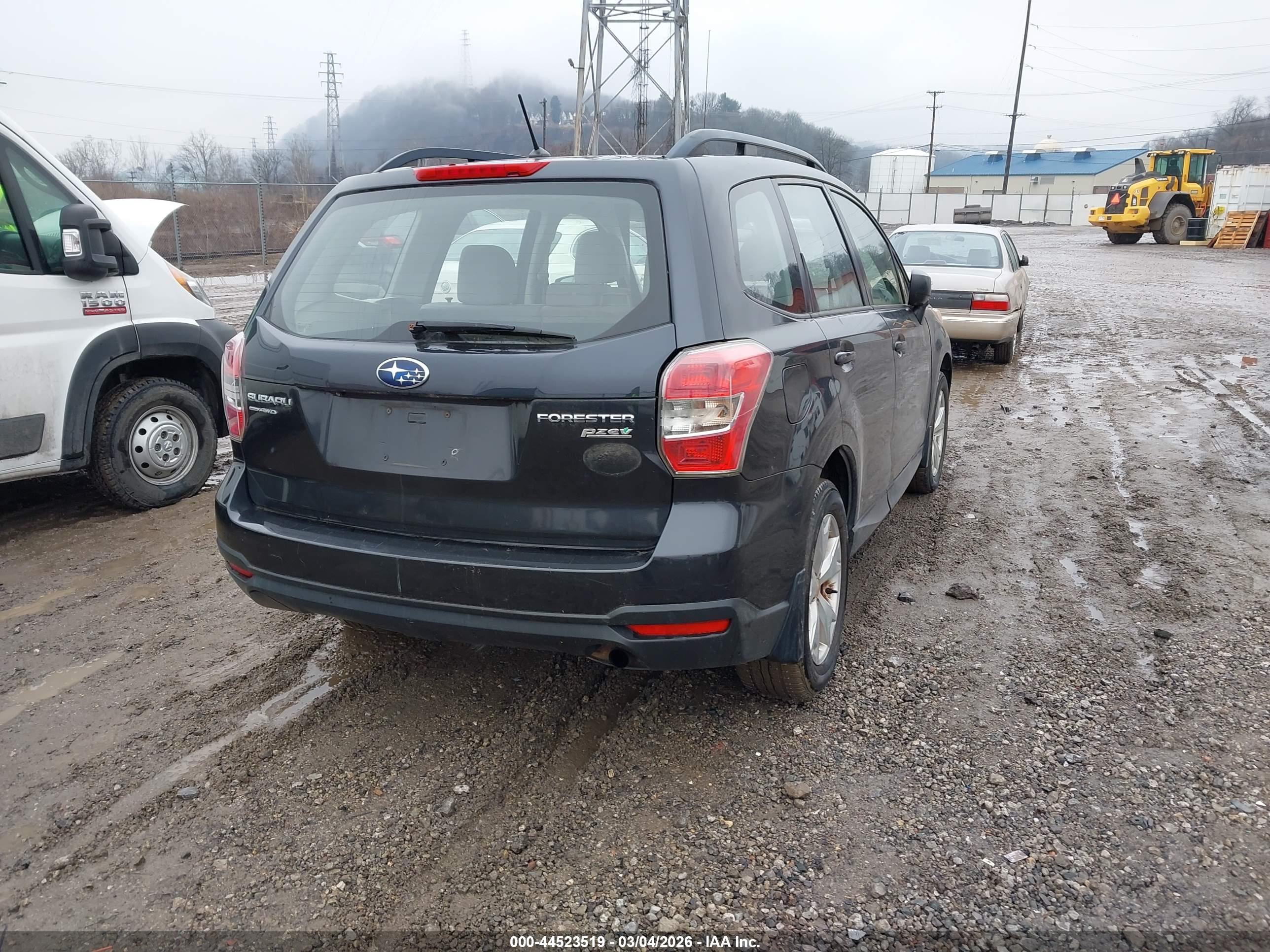 SUBARU FORESTER image 4
