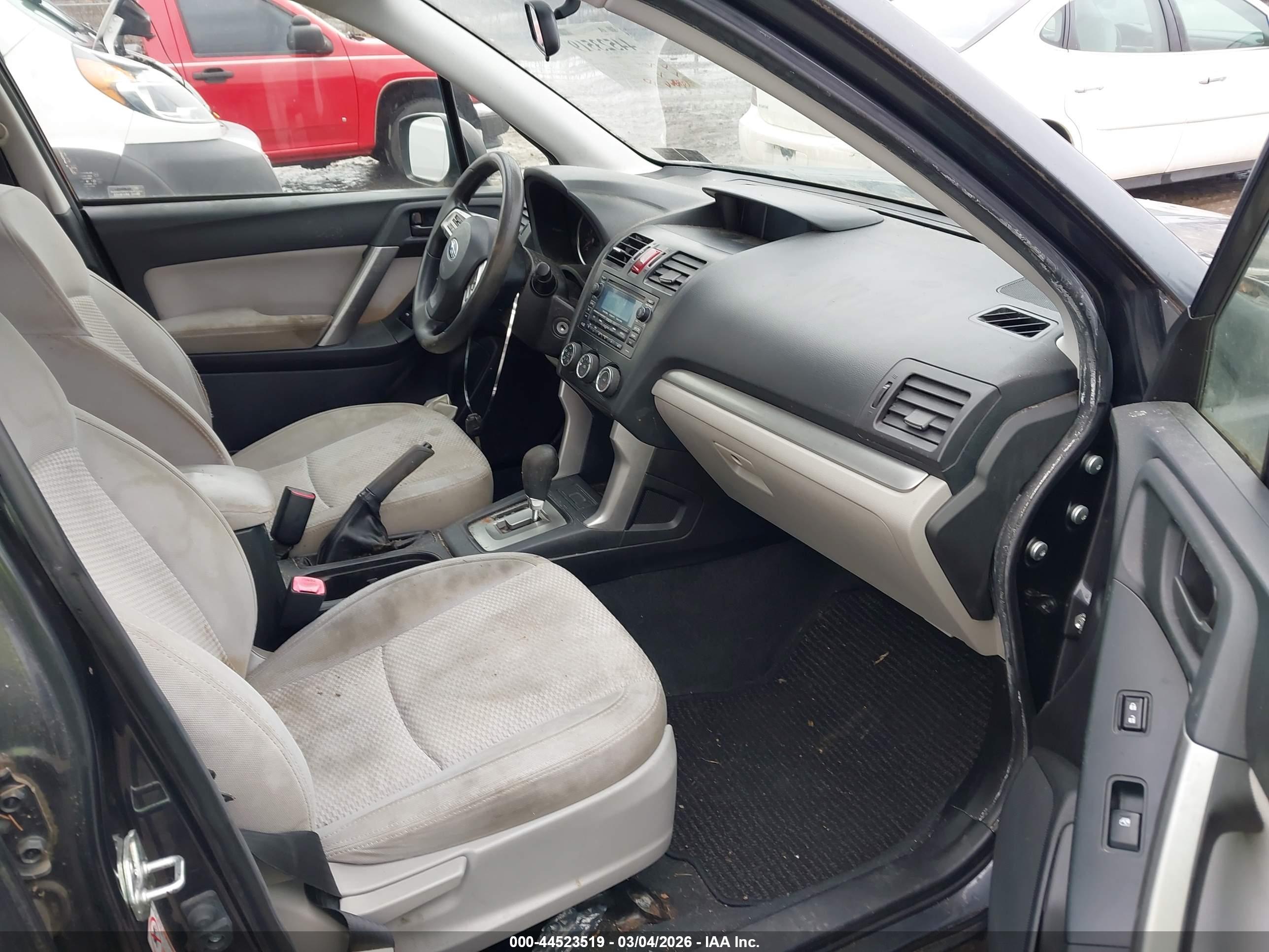 SUBARU FORESTER image 5