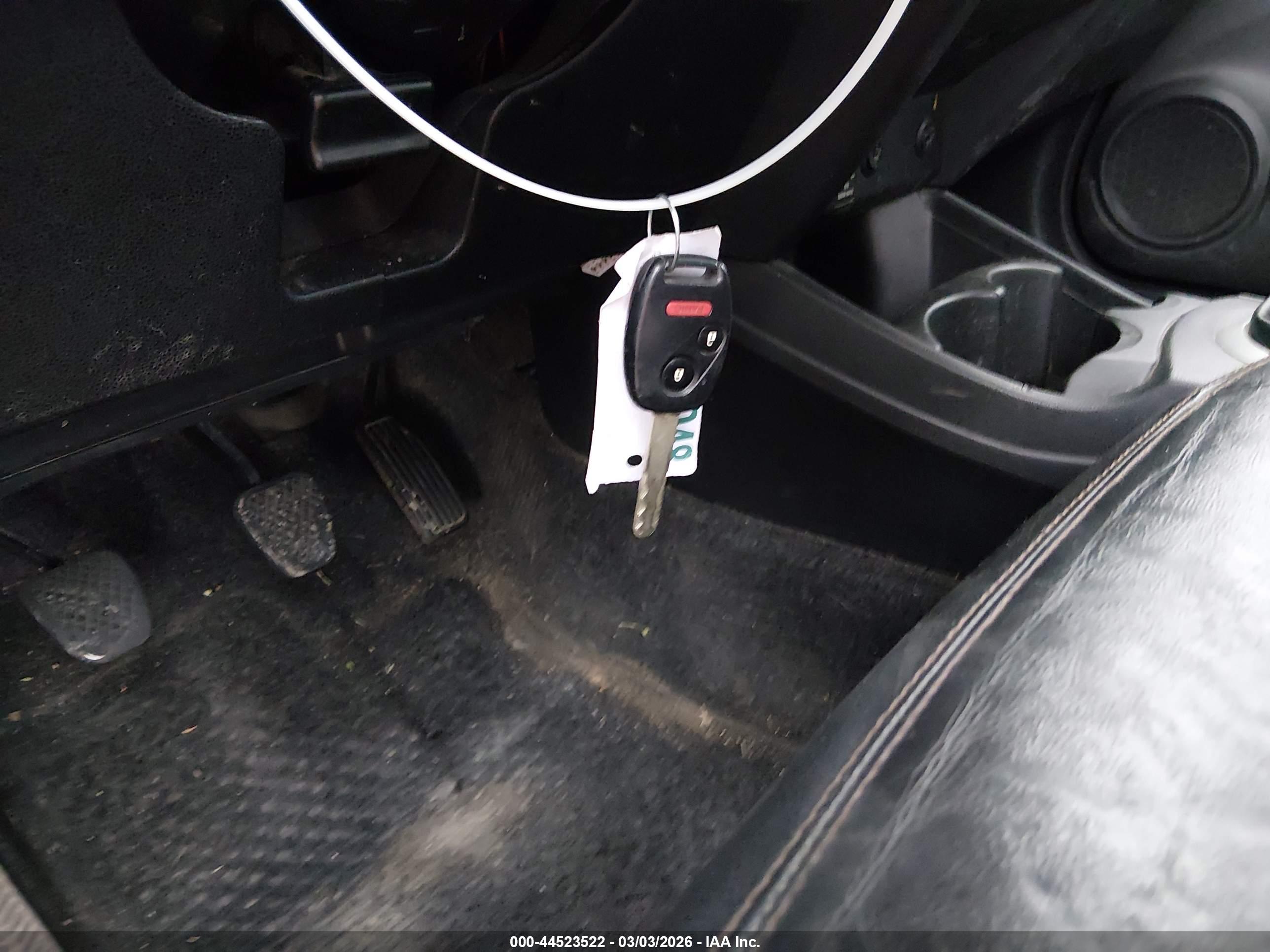 HONDA FIT image 11