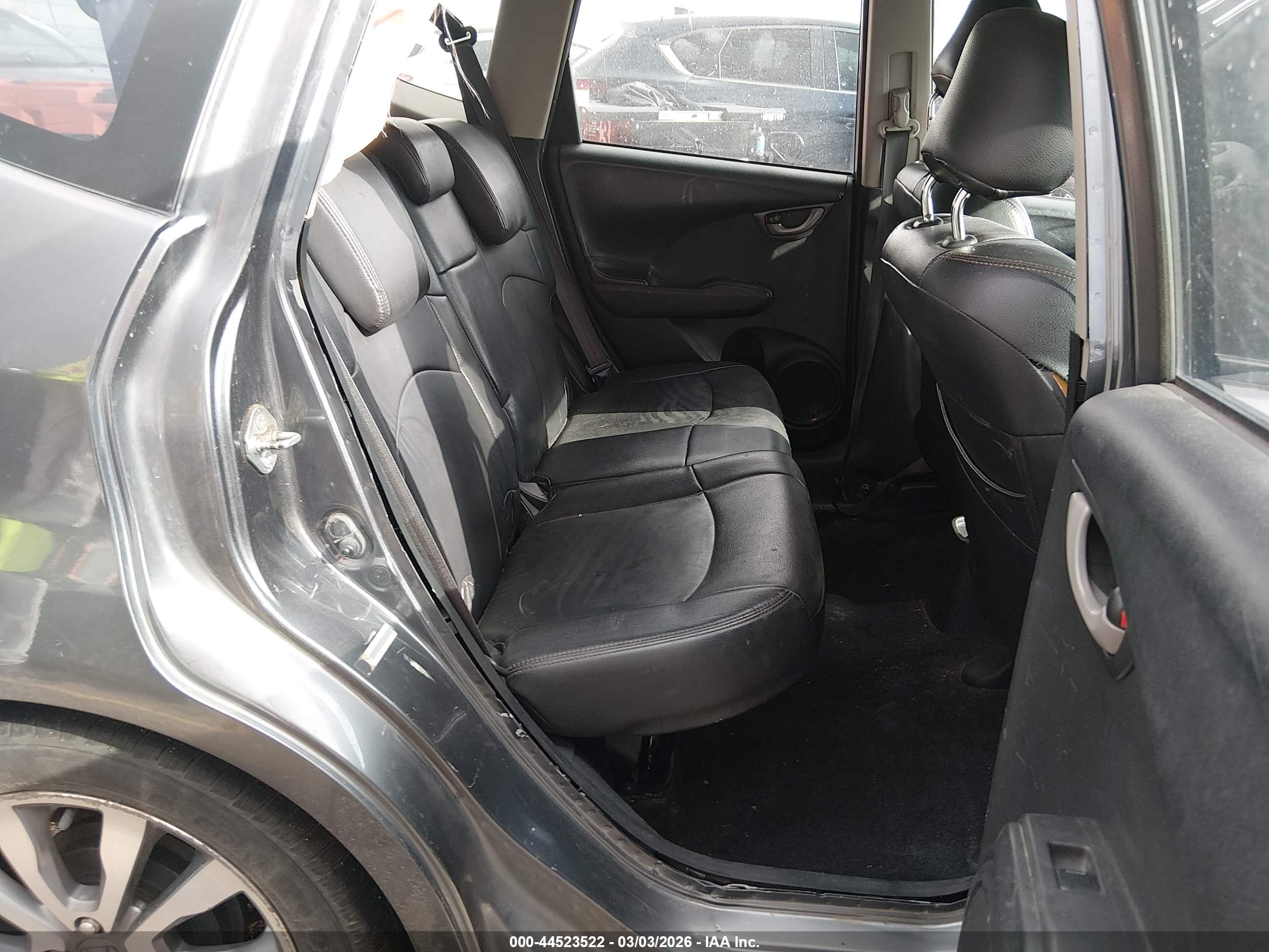 HONDA FIT image 8