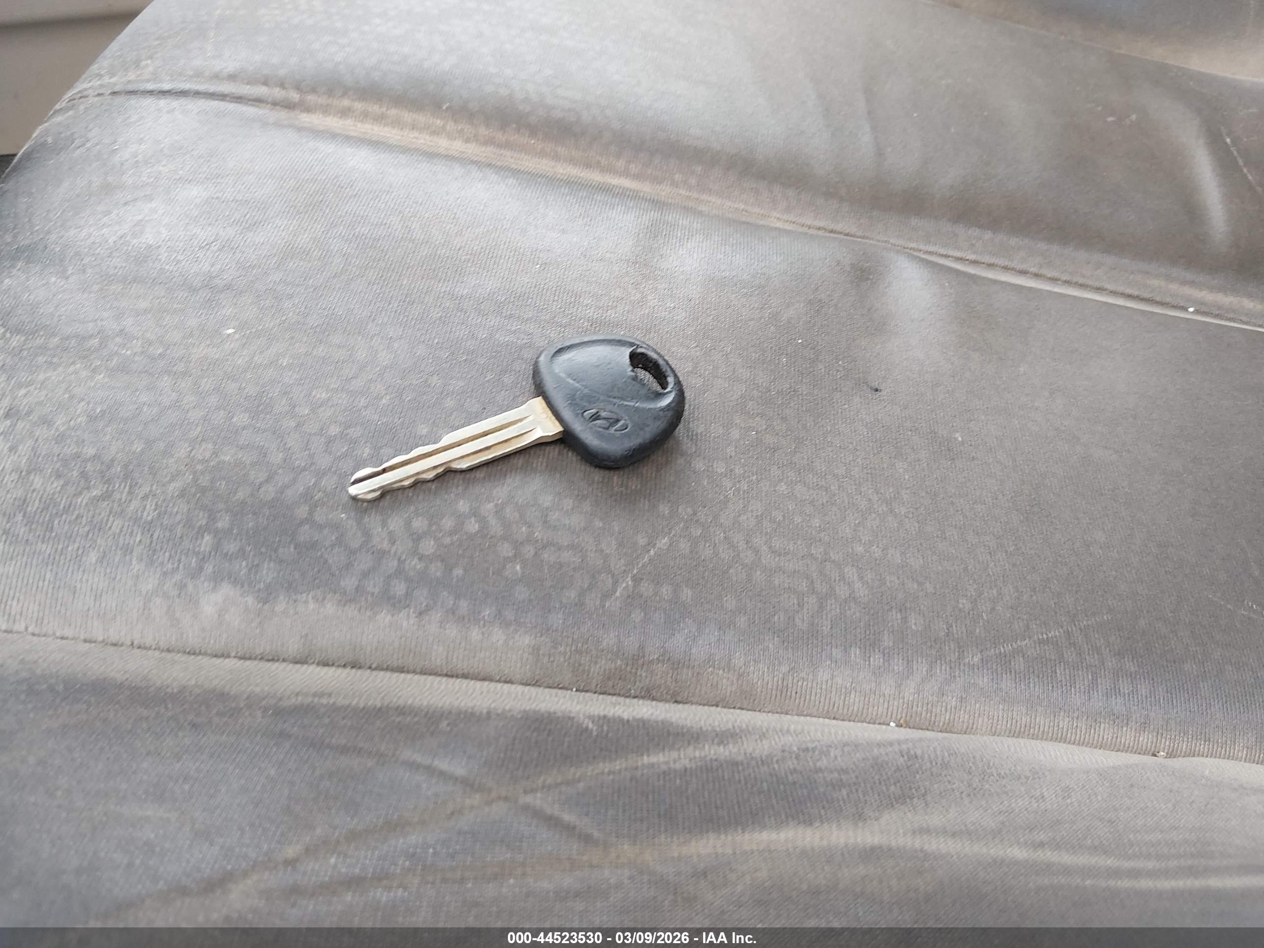 HYUNDAI ELANTRA image 11